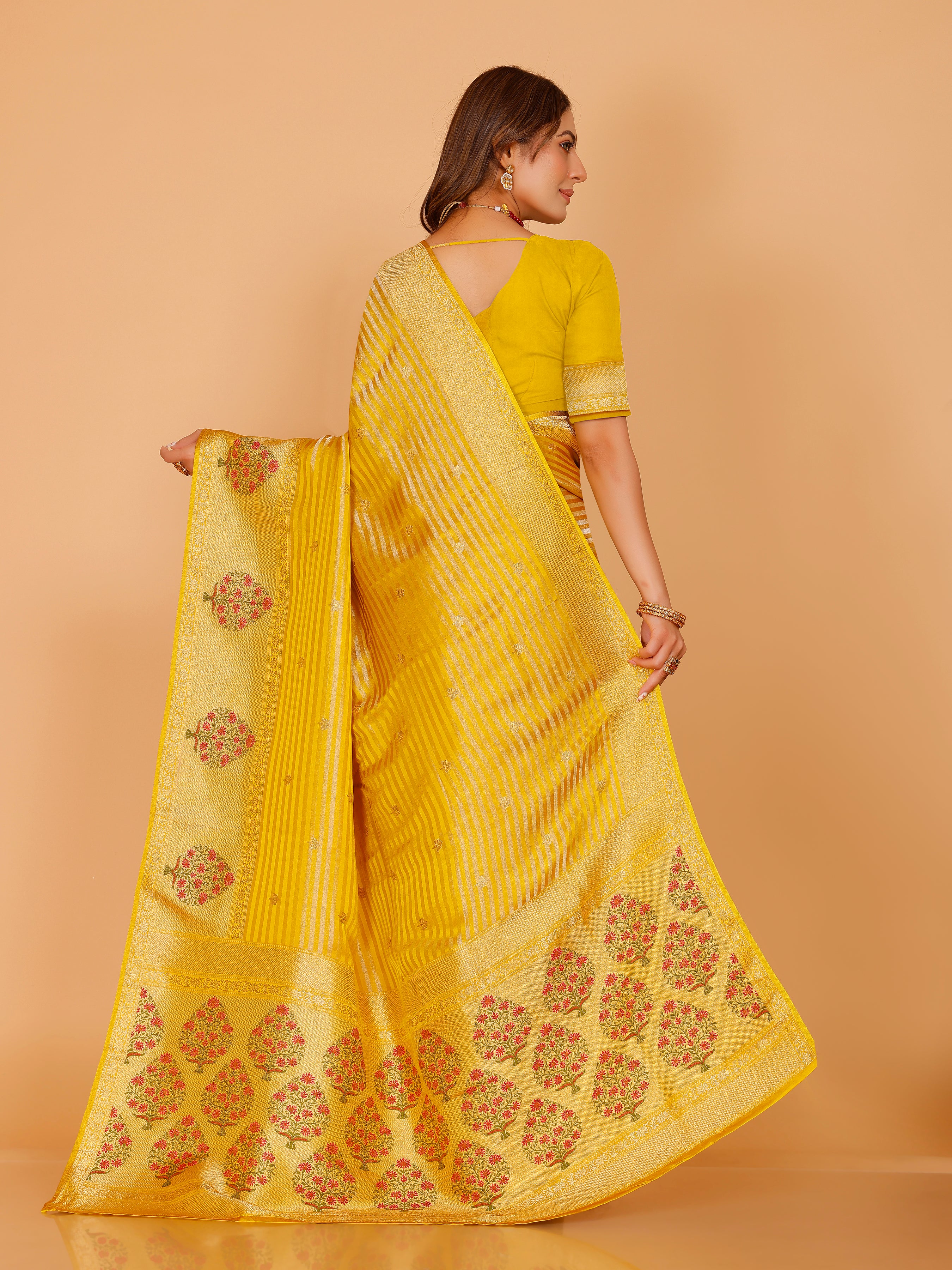 Adhira Saree