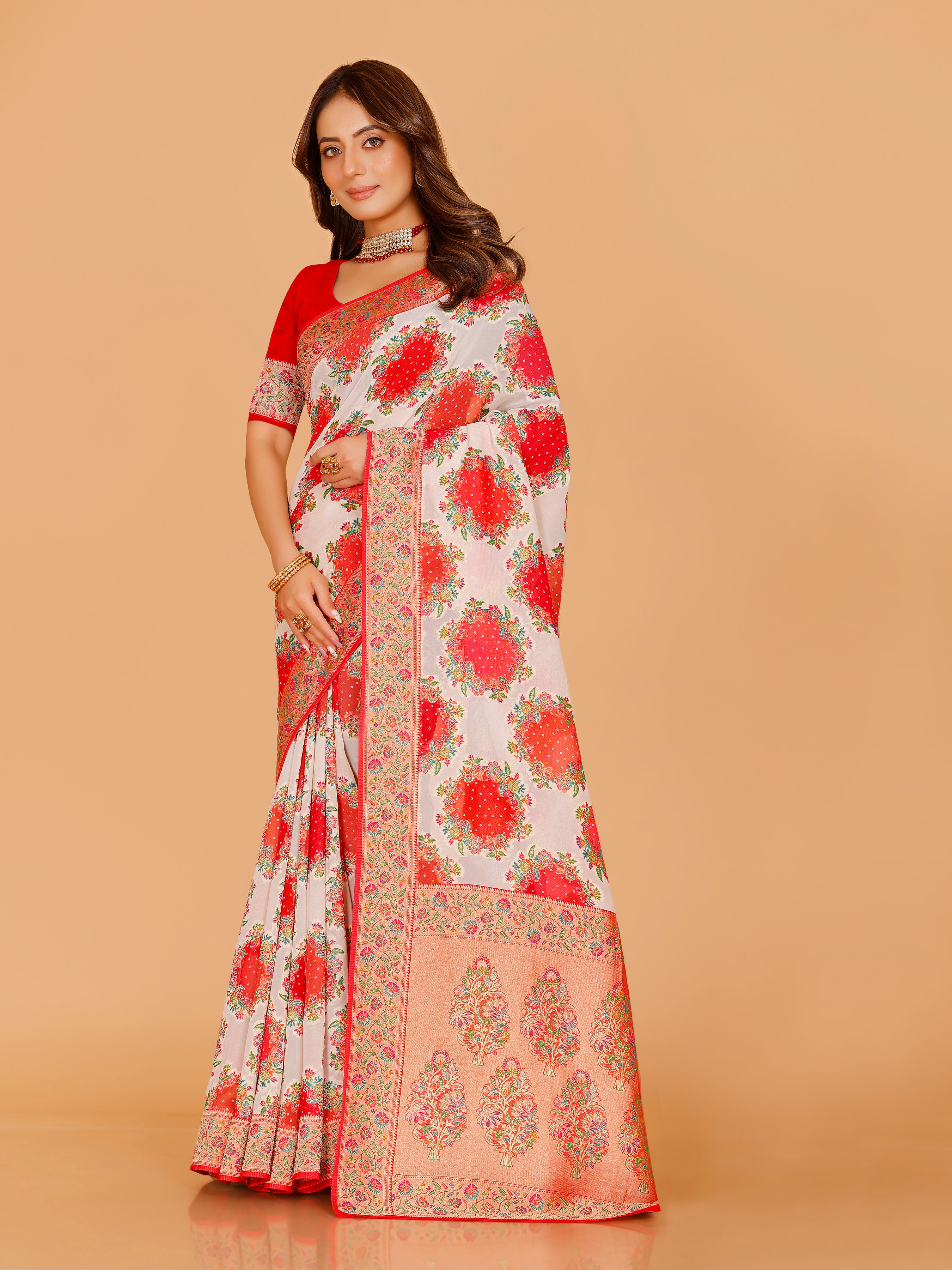 Saavi Saree