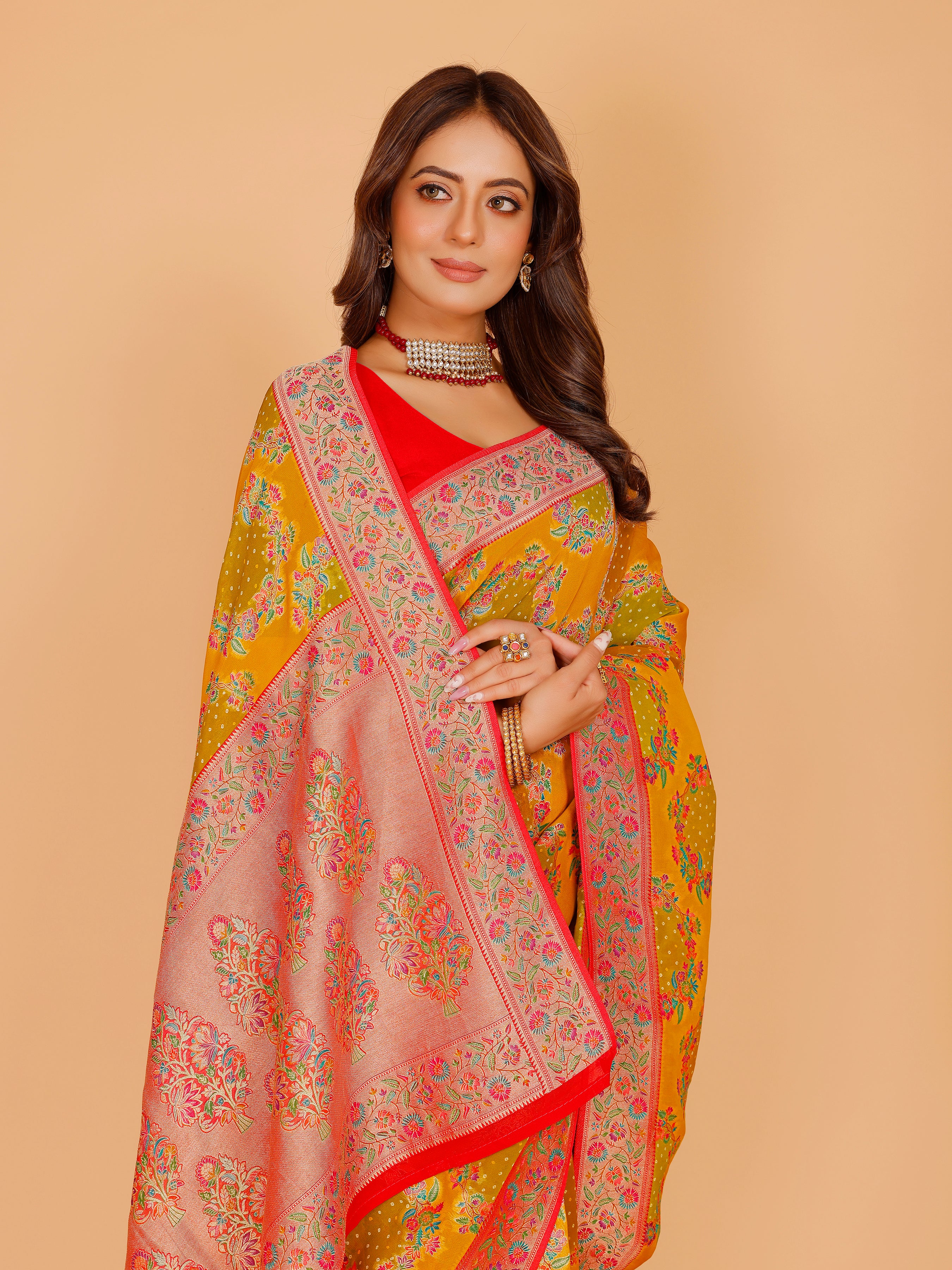 Saavi Saree