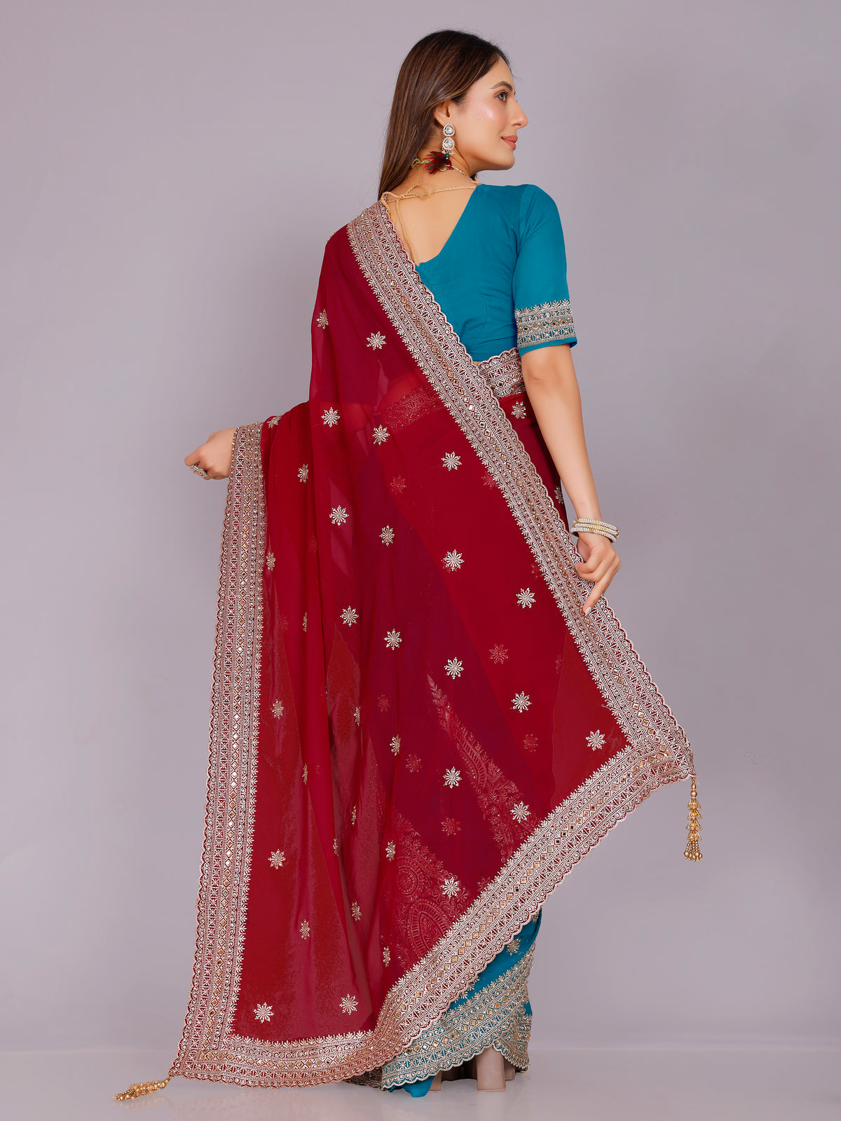 Avira Georgette Embroidered Saree