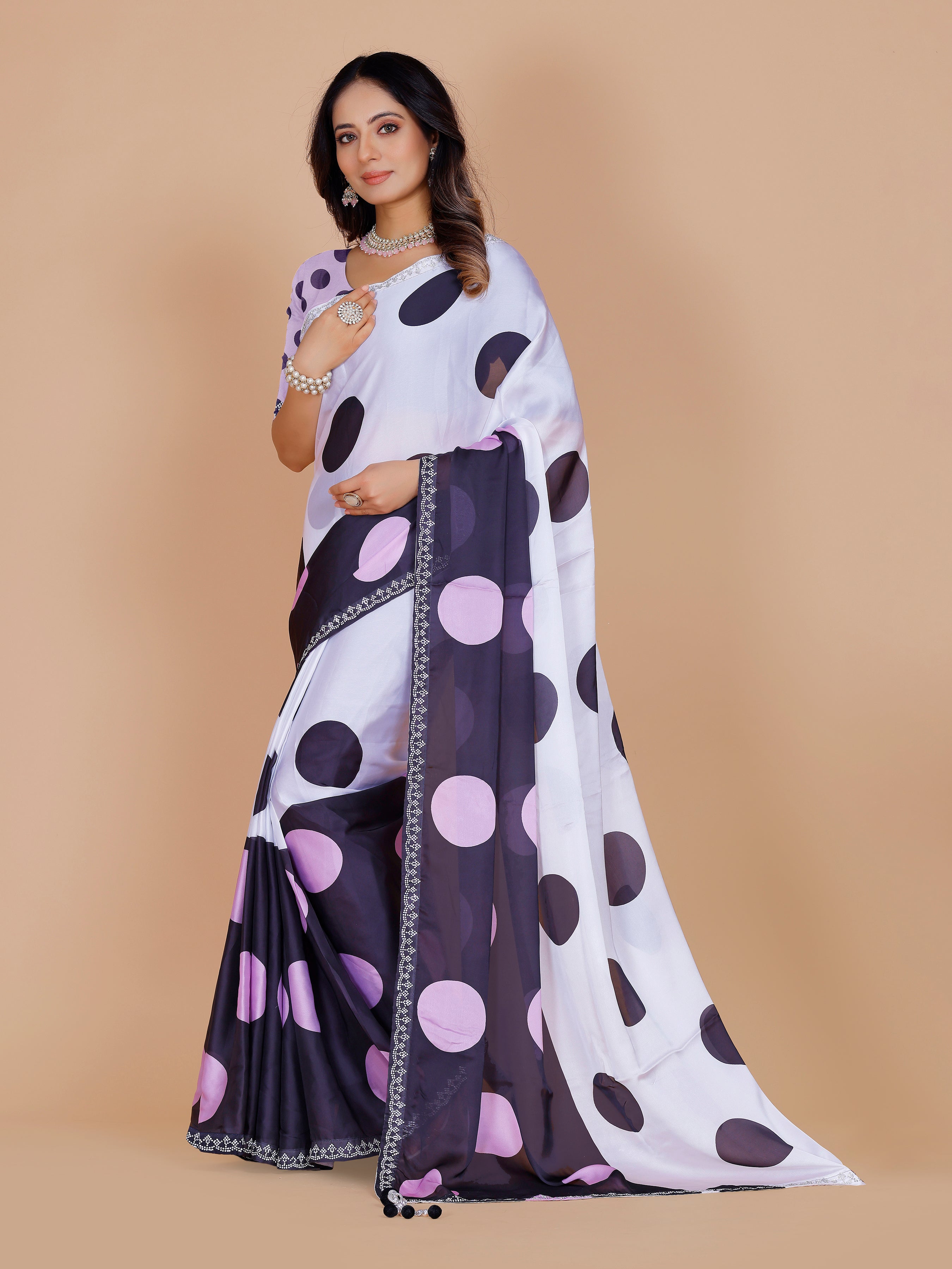 Shriya Saree - Roop Darshan