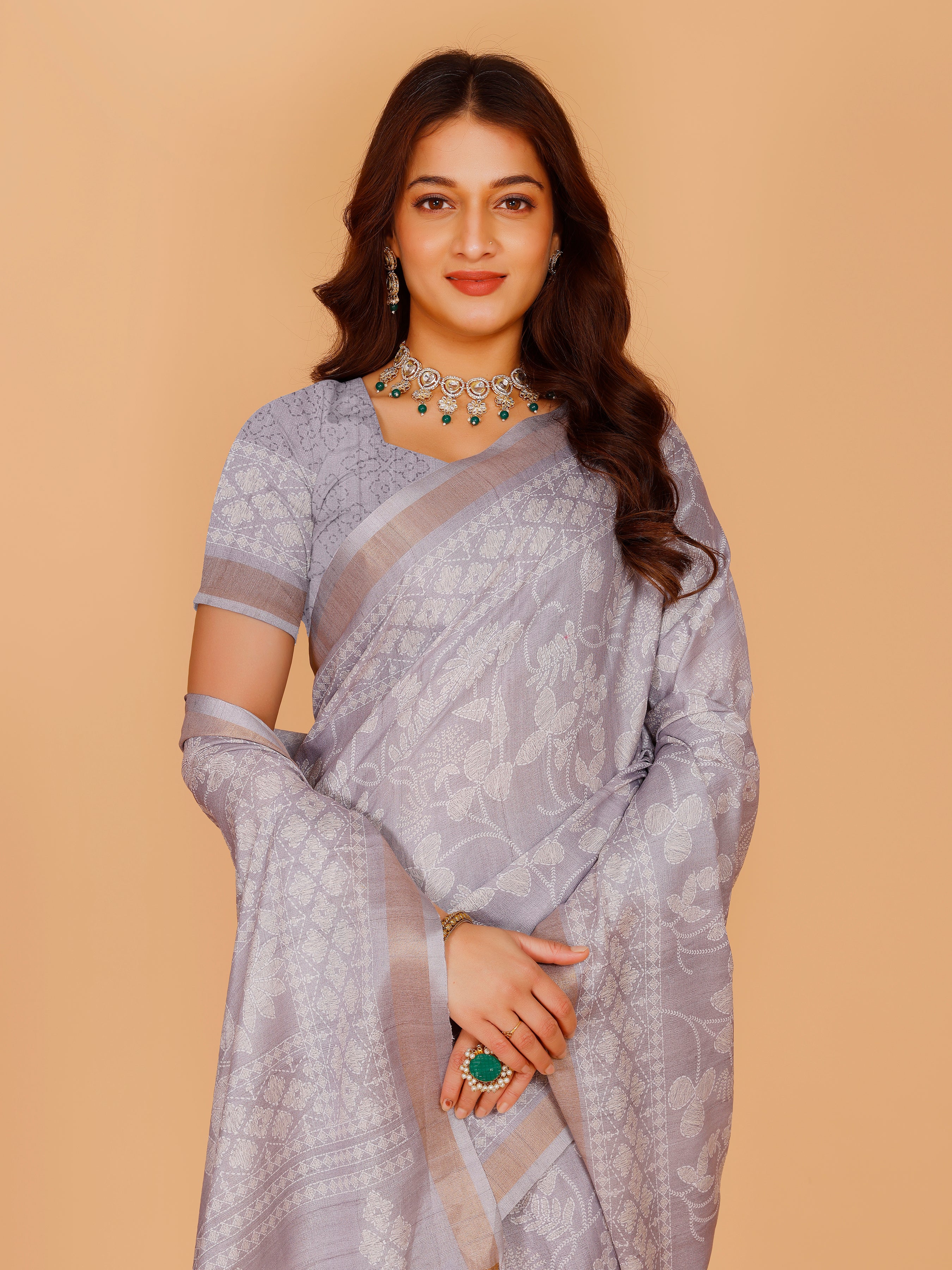 Vedanshi Saree