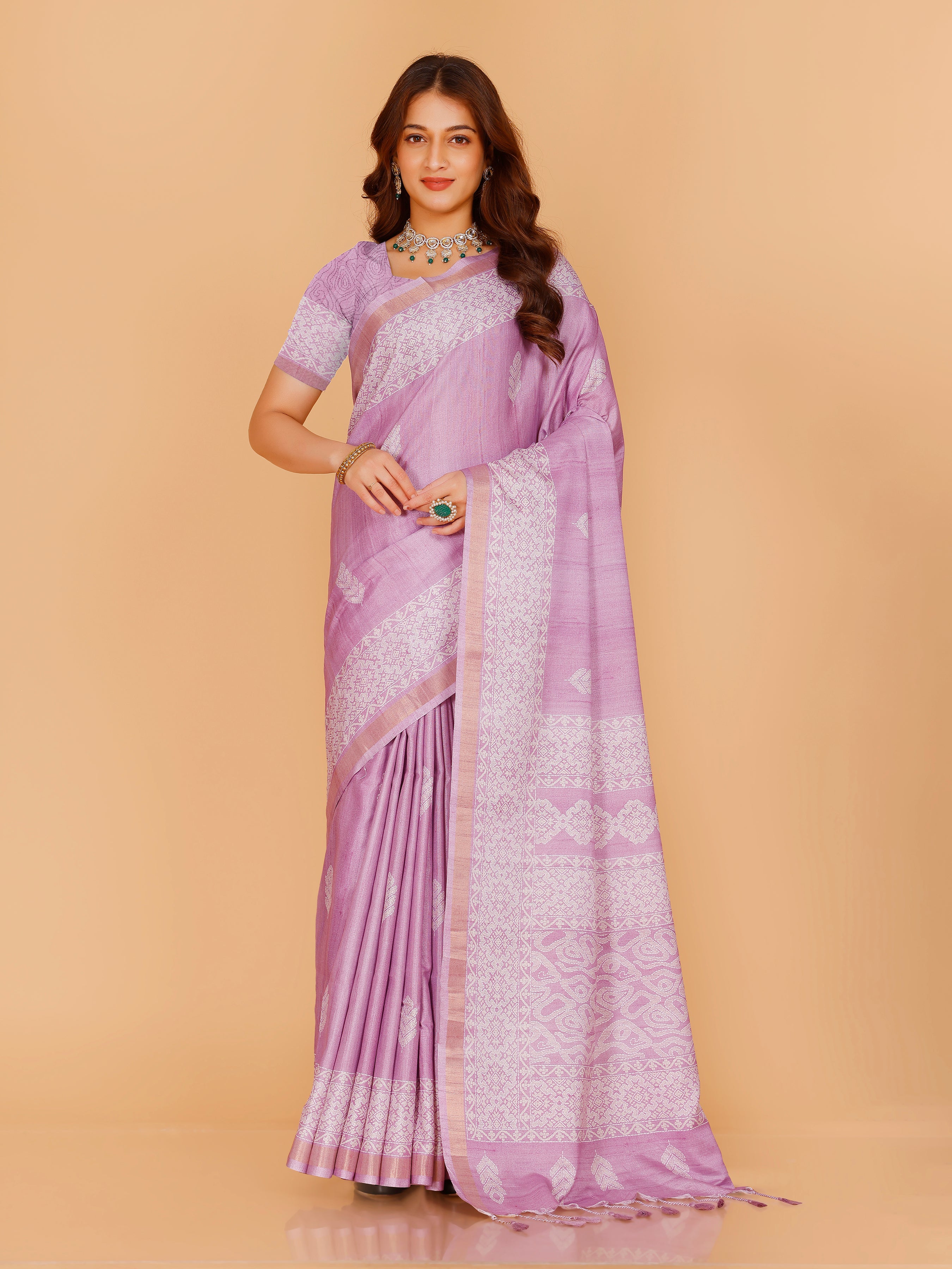Vedanshi Saree