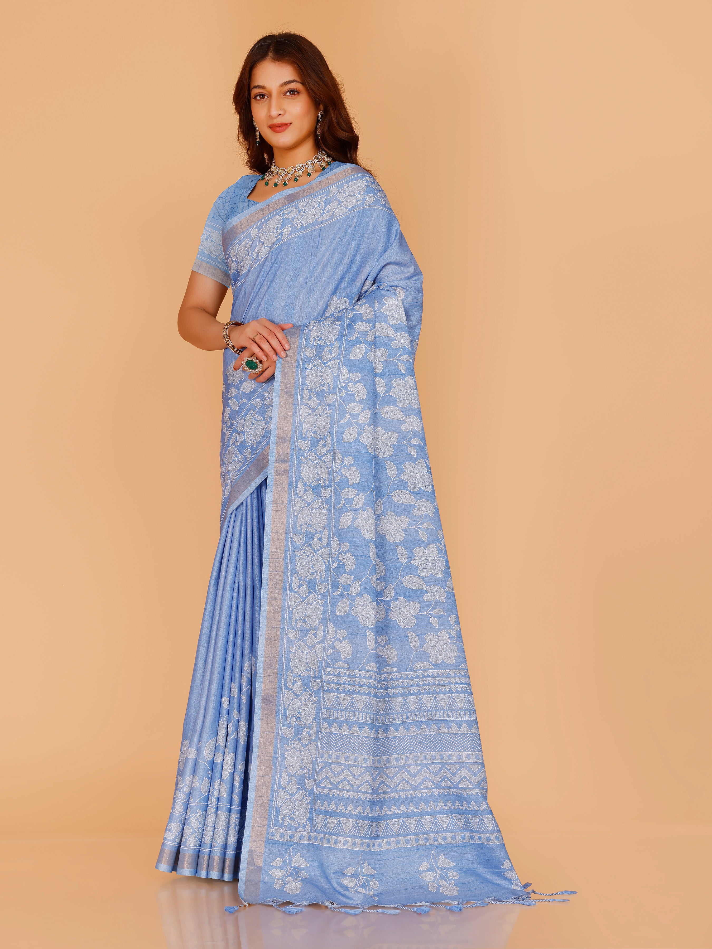 Vedanshi Saree