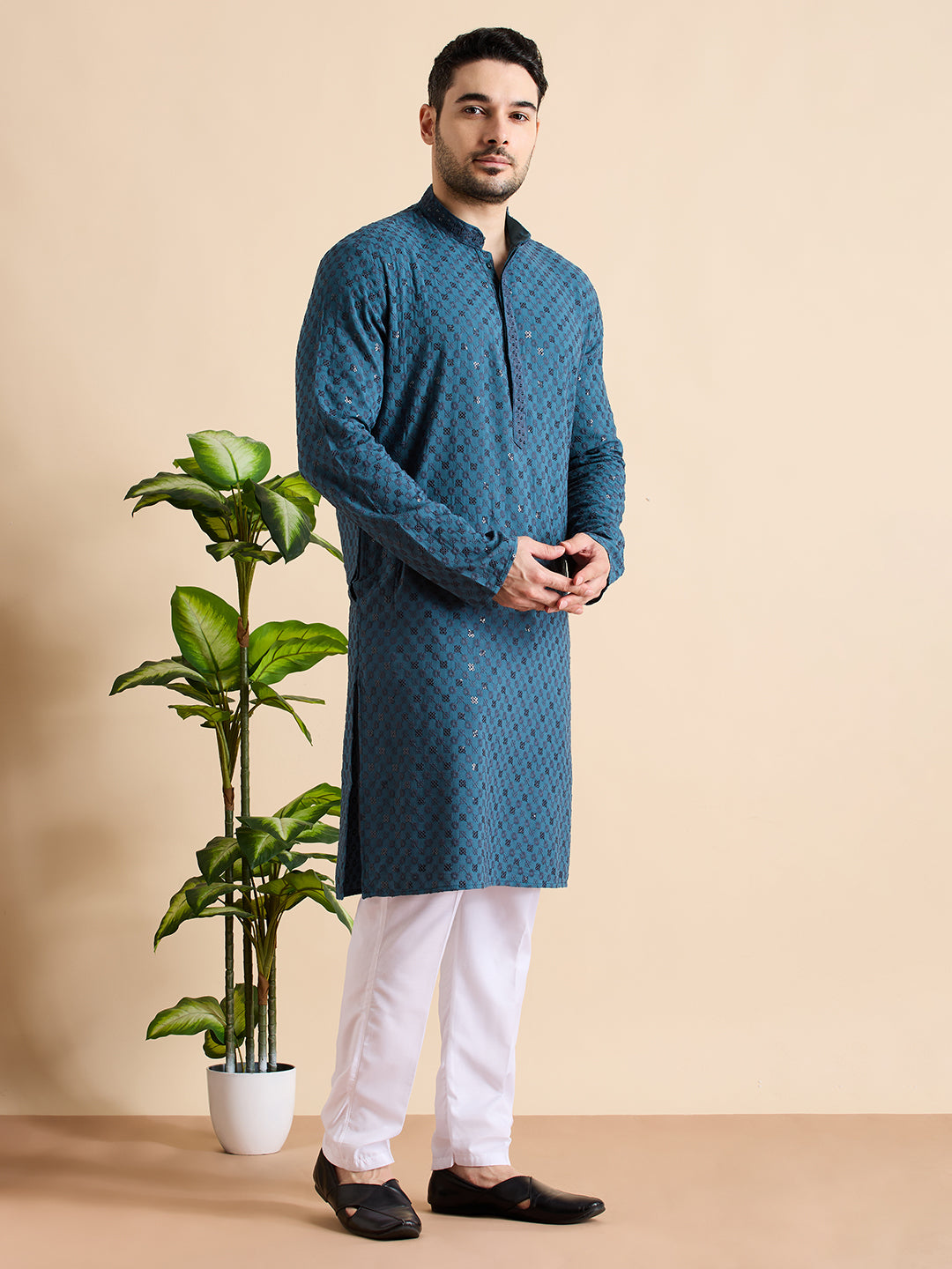 Chikankari Kurta Pyjama Set
