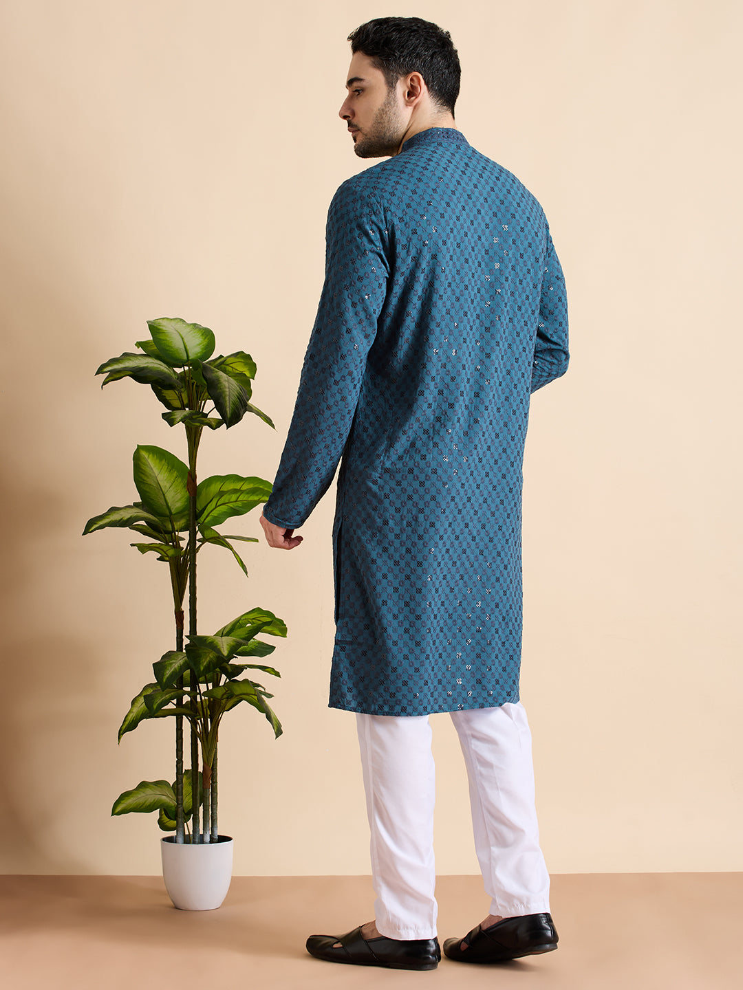 Chikankari Kurta Pyjama Set