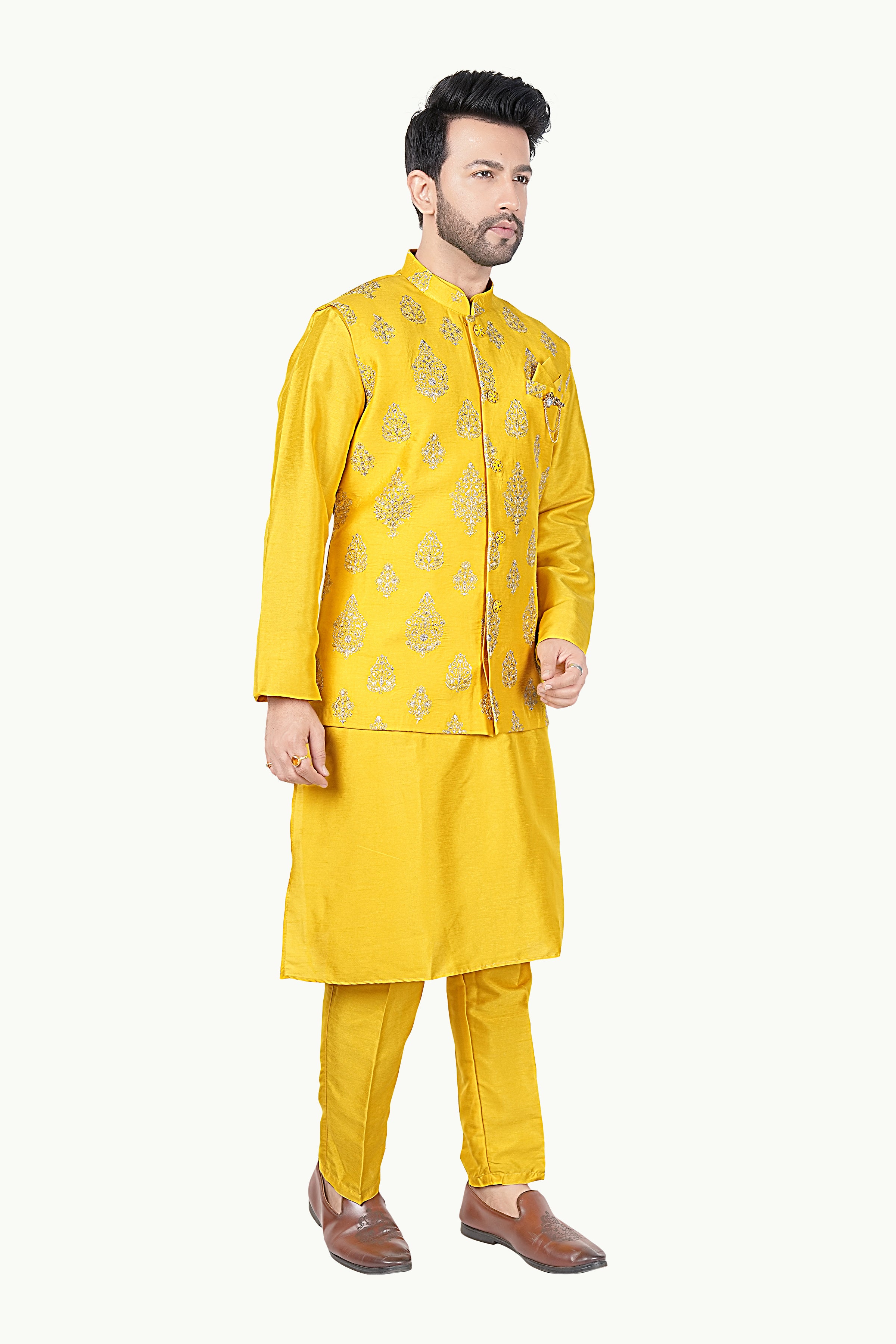 Mens Kurta Set With Jacket - Roop Darshan