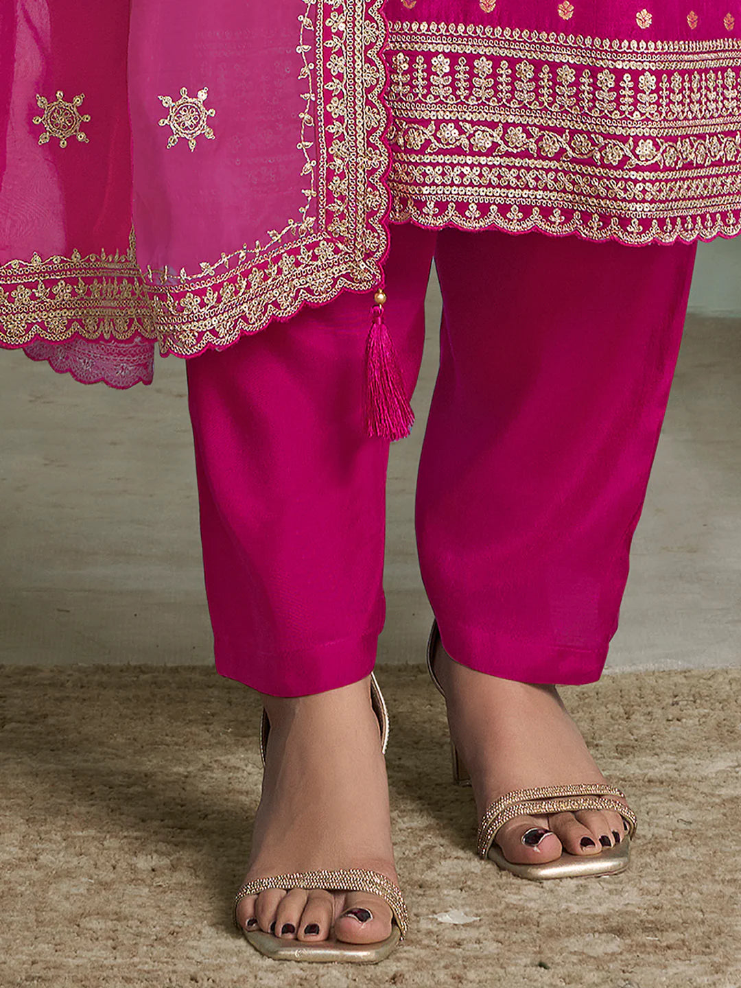 Pooja Kamiz & Pant - Roop Darshan