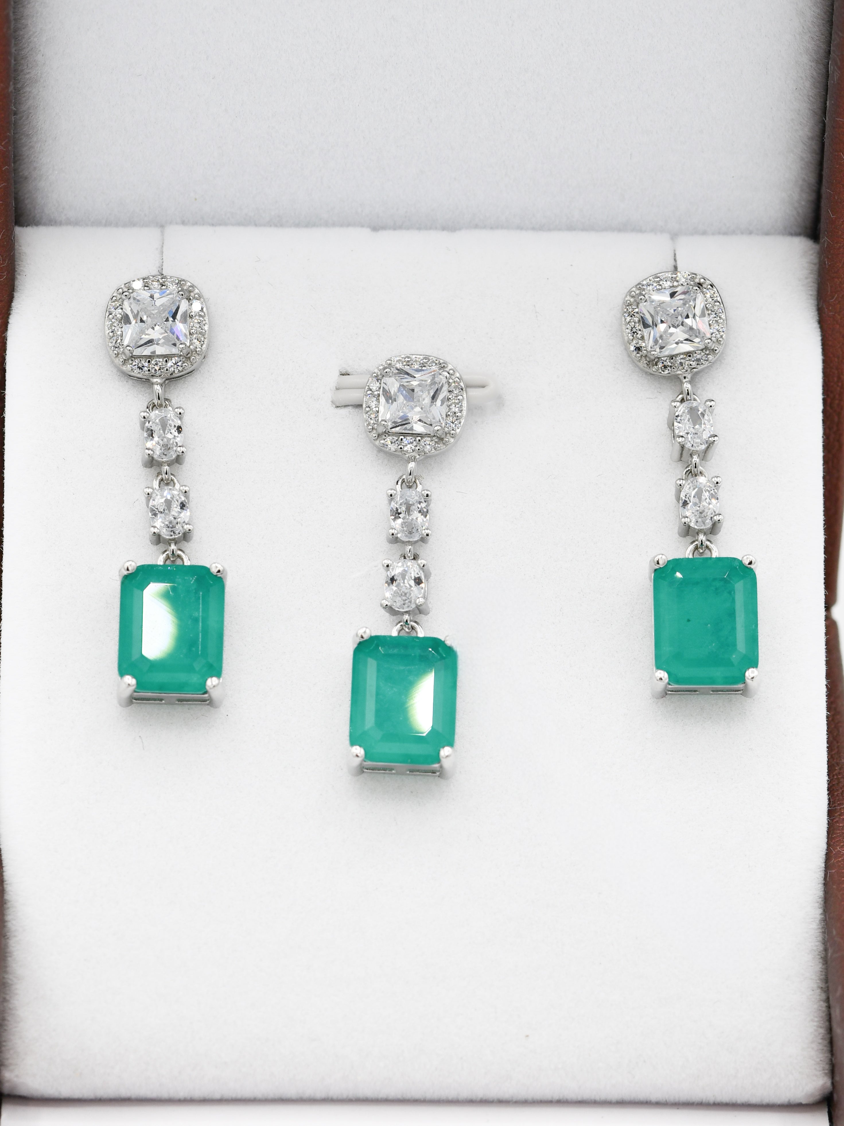 Silver Green Stone CZ Pendant Set - Roop Darshan