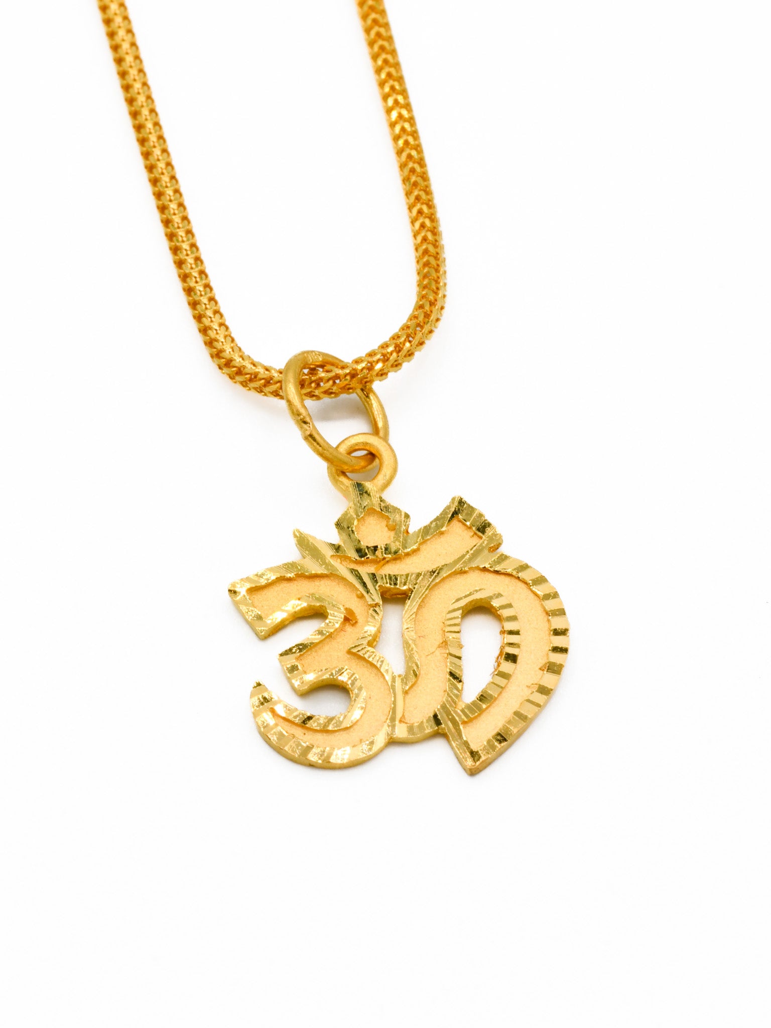 22ct Gold Om Pendant - Roop Darshan