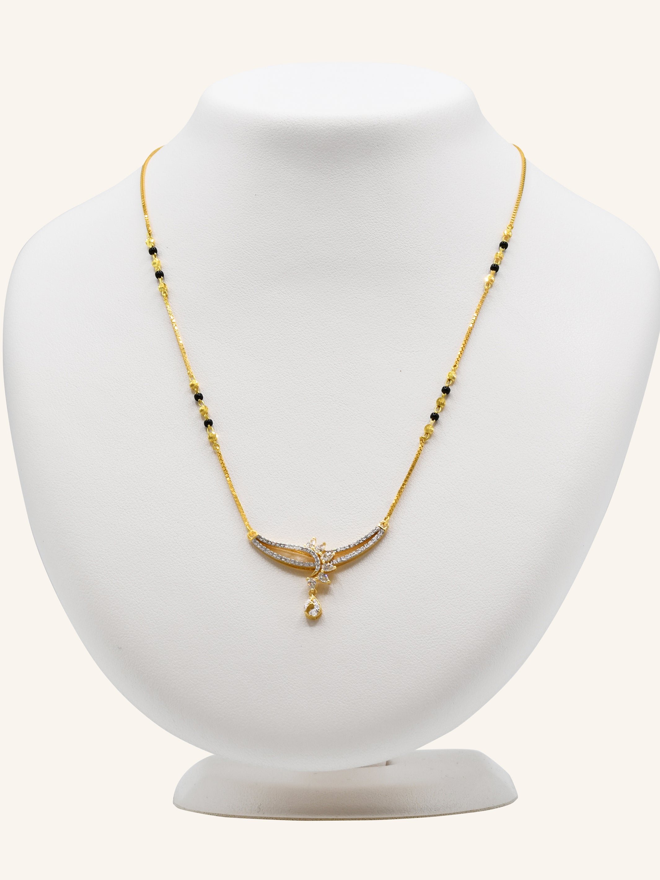 18ct Gold Diamond Mangal Sutra - Roop Darshan