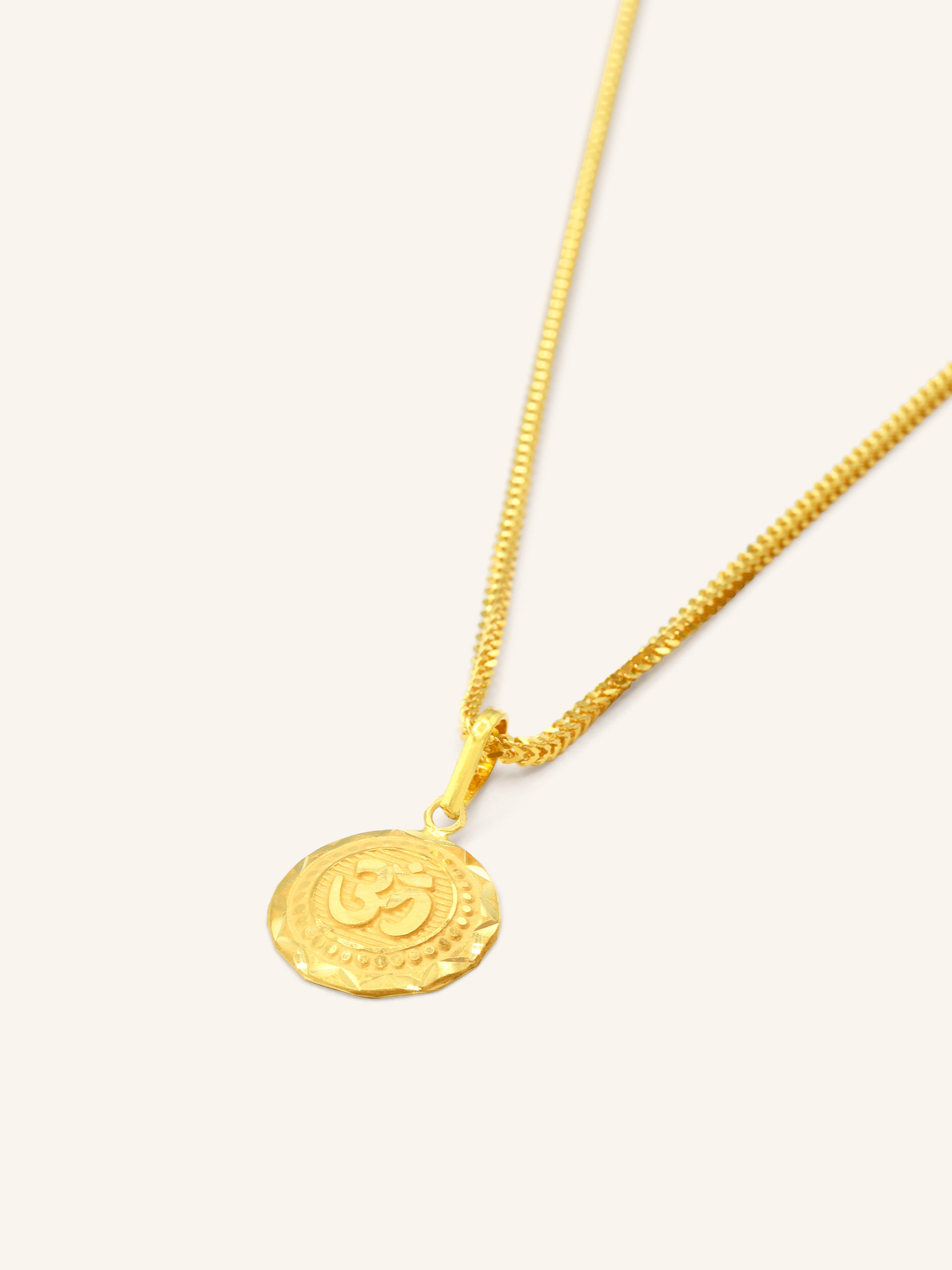 22ct Gold OM Round Pendant 0.76 GMS - Roop Darshan