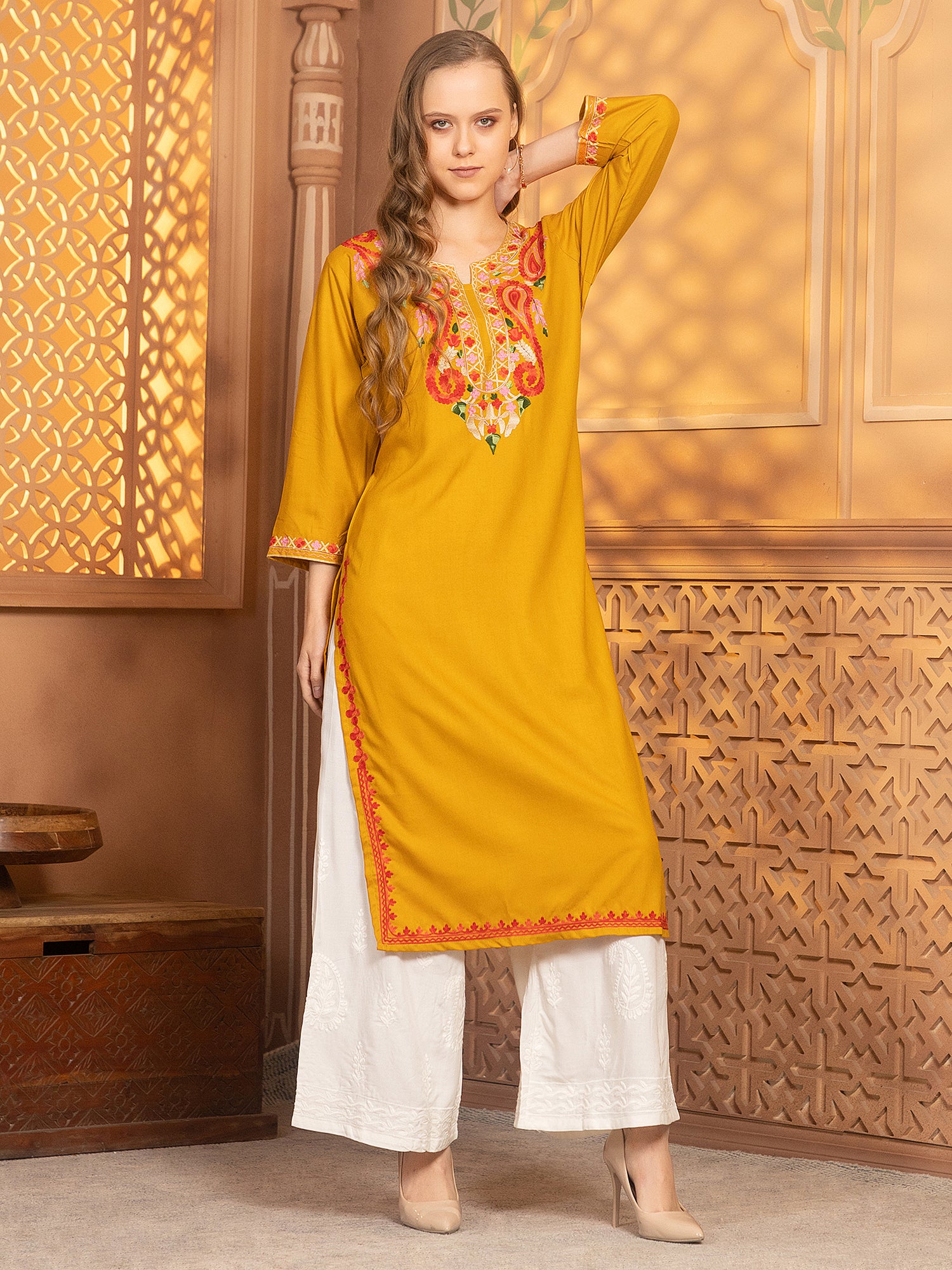 Nisha Kurti