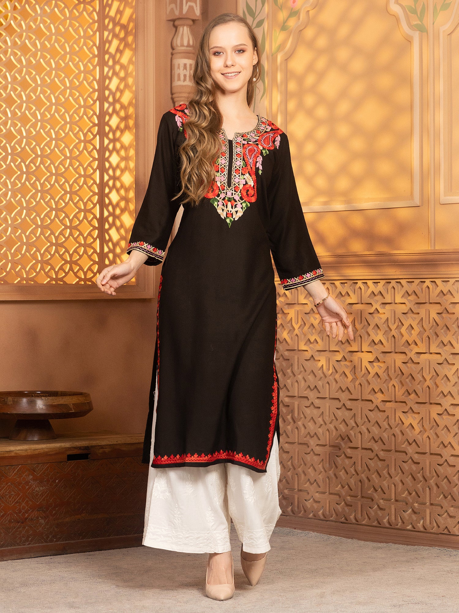 Nisha Kurti