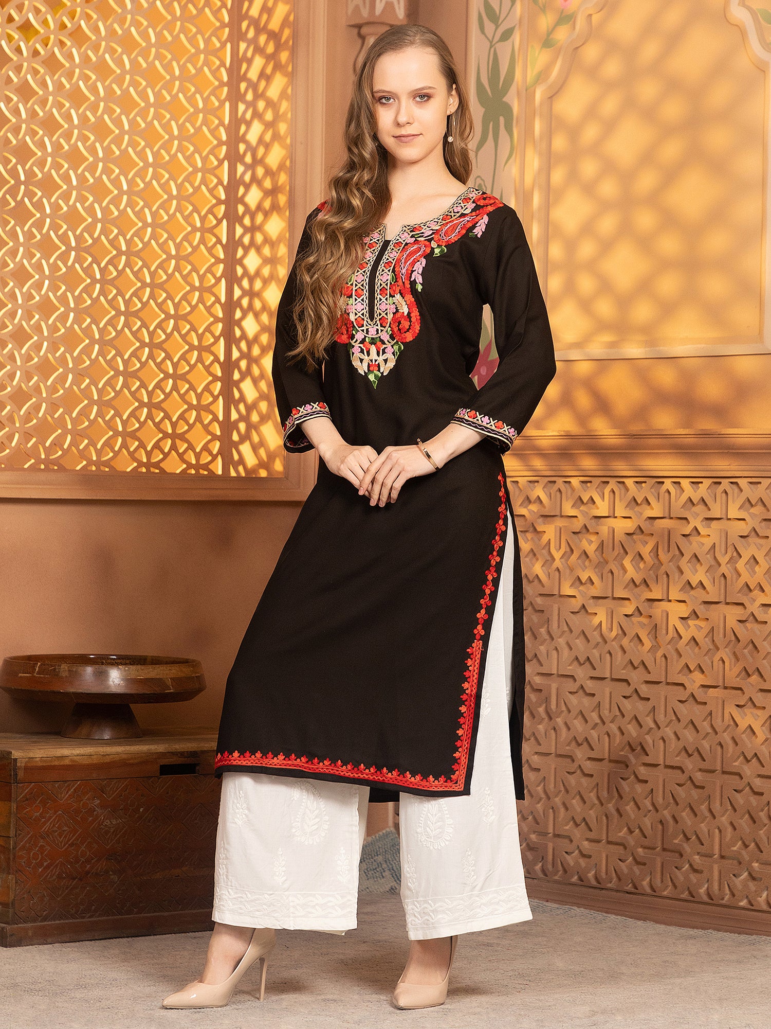 Nisha Kurti