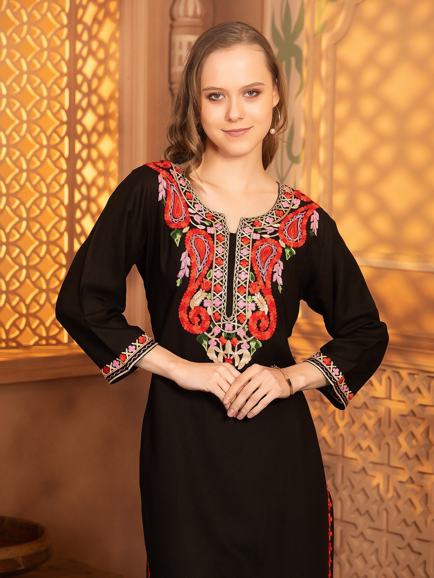 Nisha Kurti