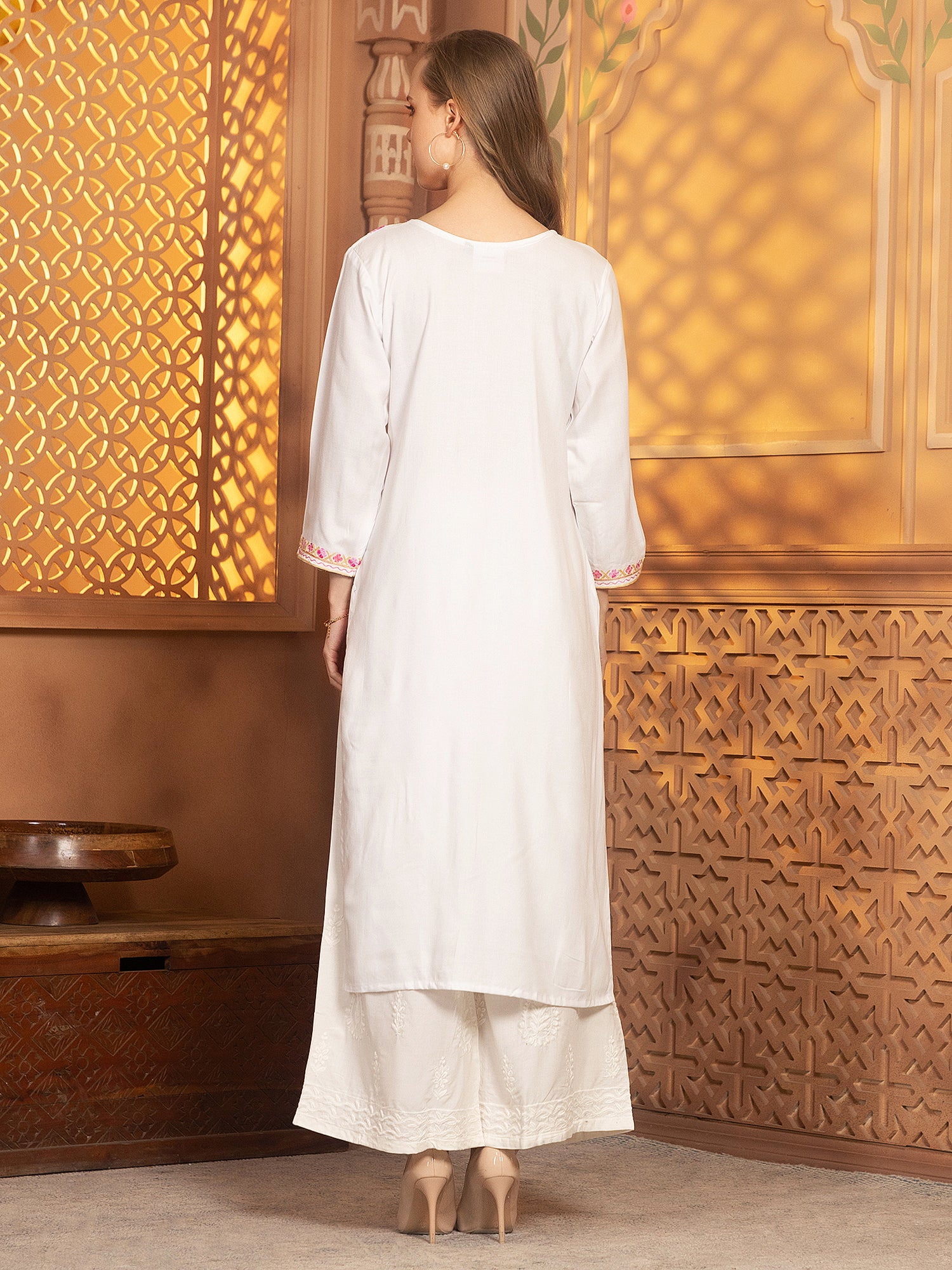 Nisha Kurti