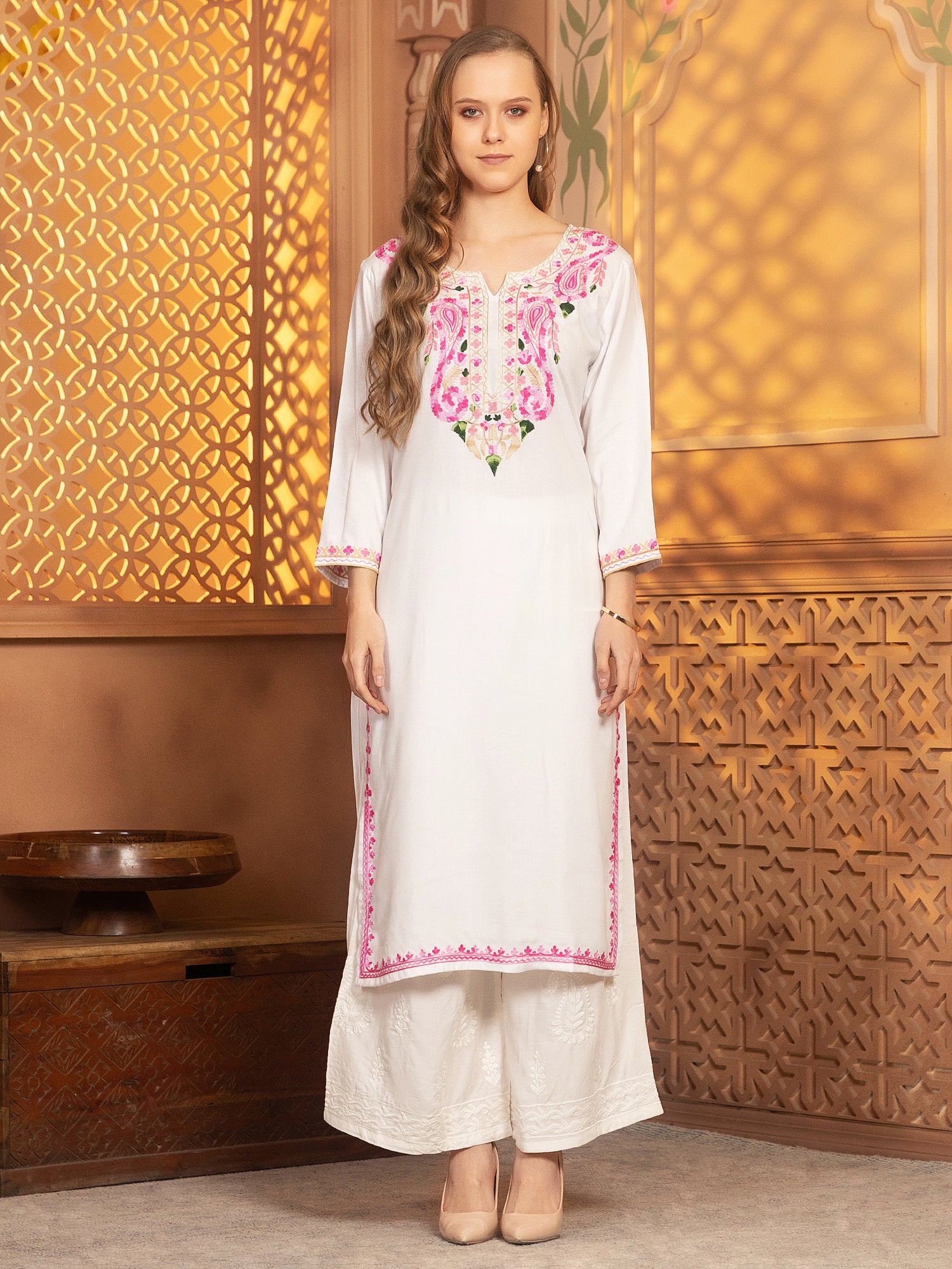 Nisha Kurti