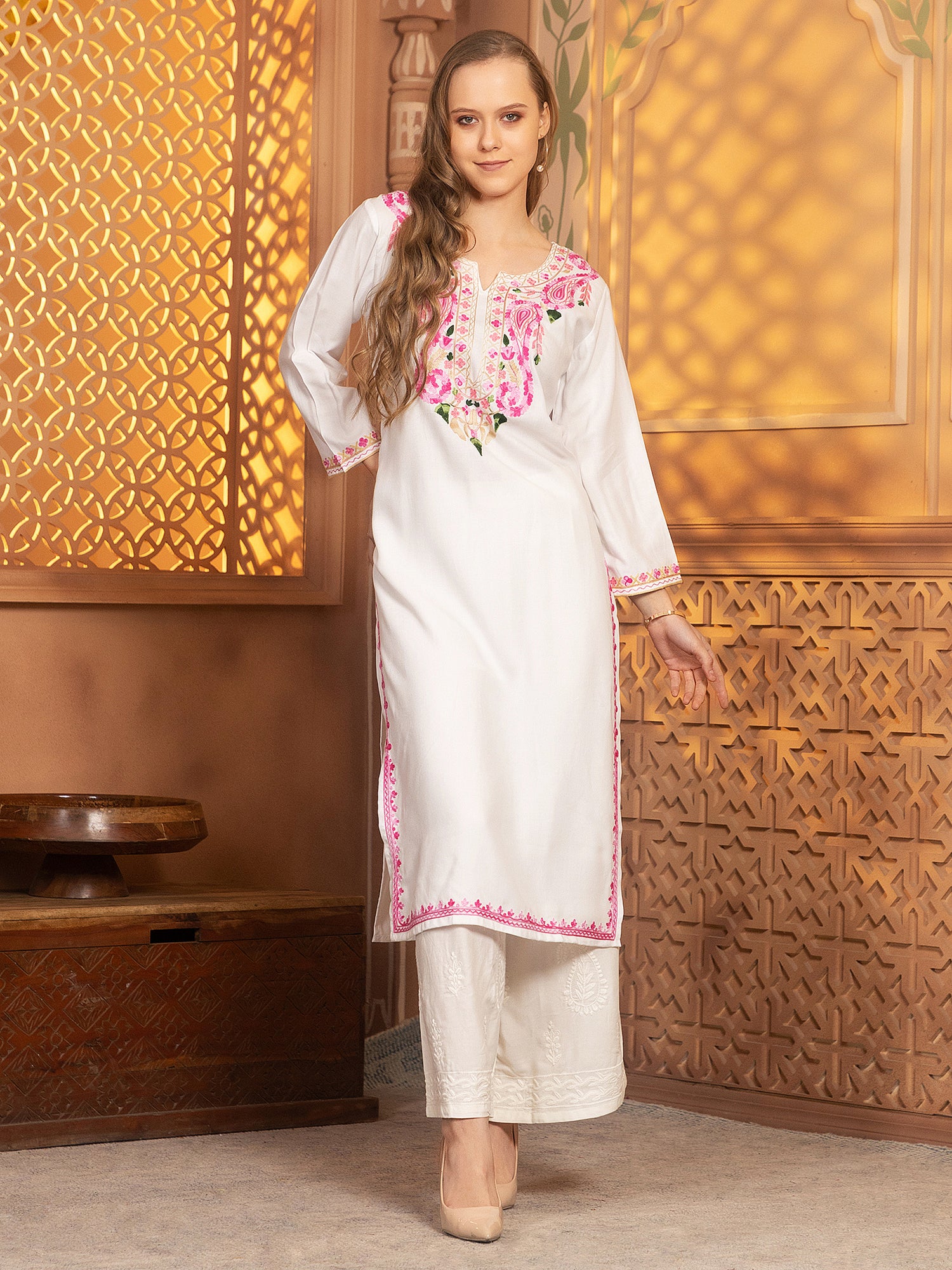 Nisha Kurti