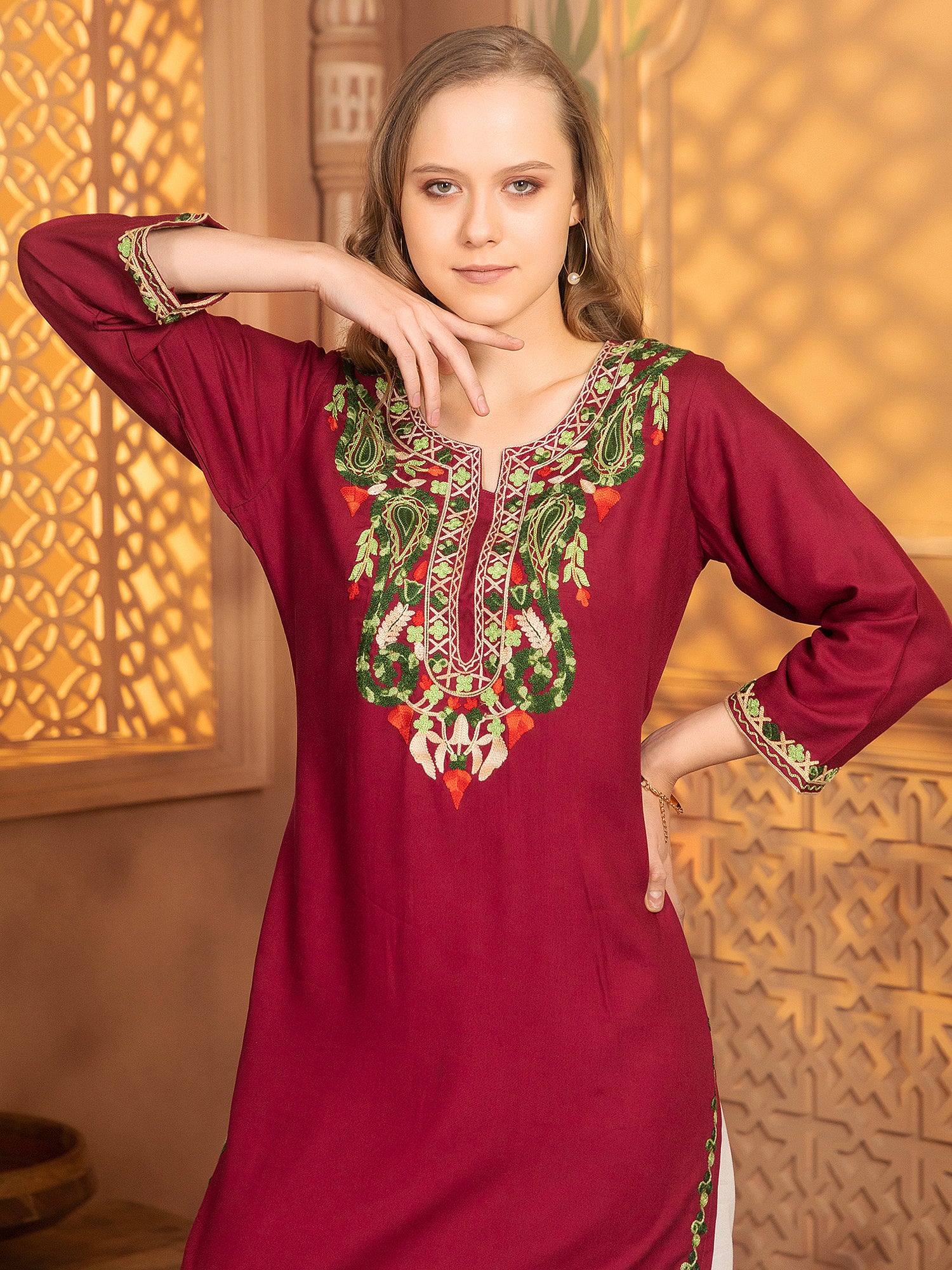 Nisha Kurti