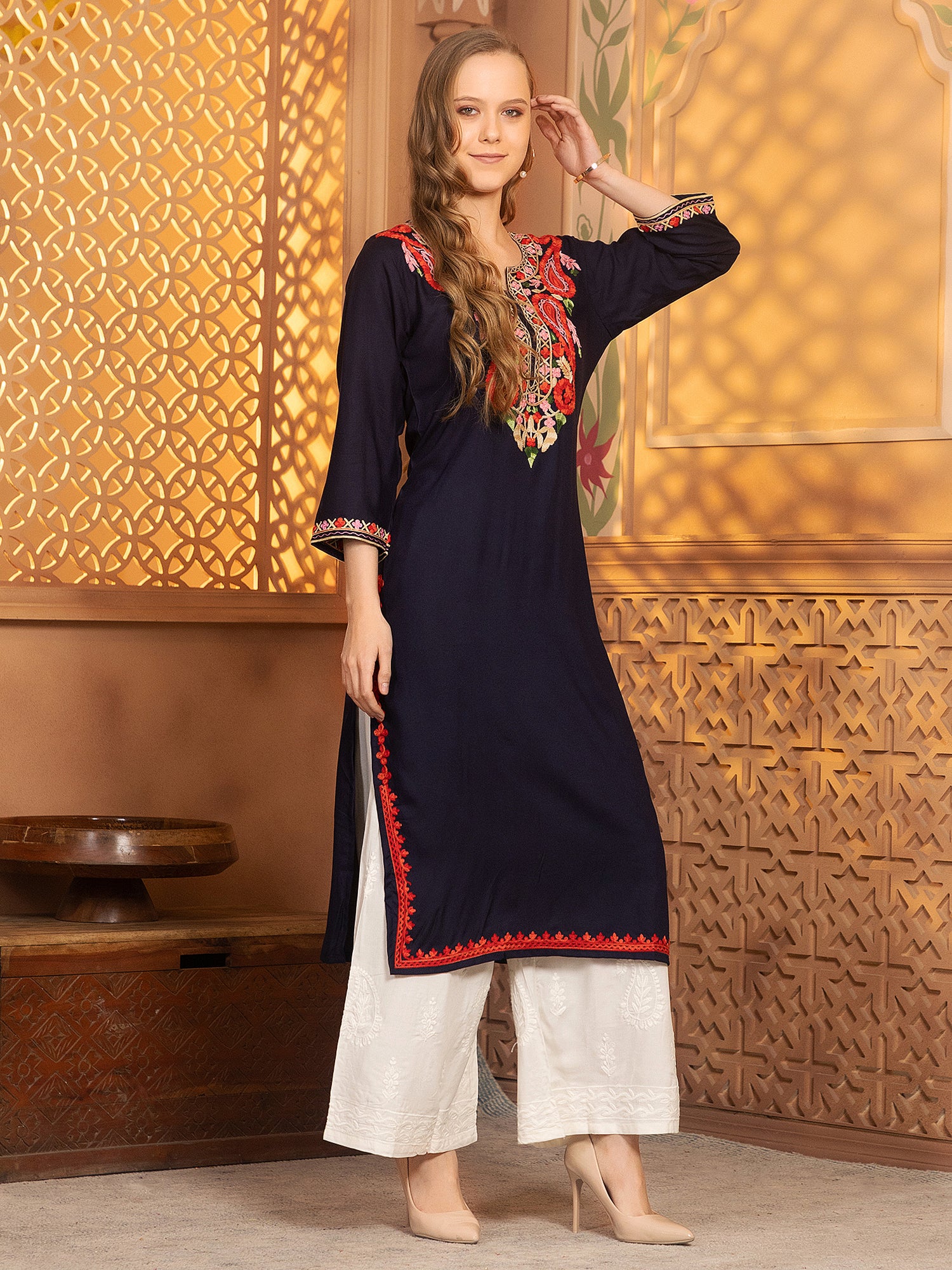 Nisha Kurti