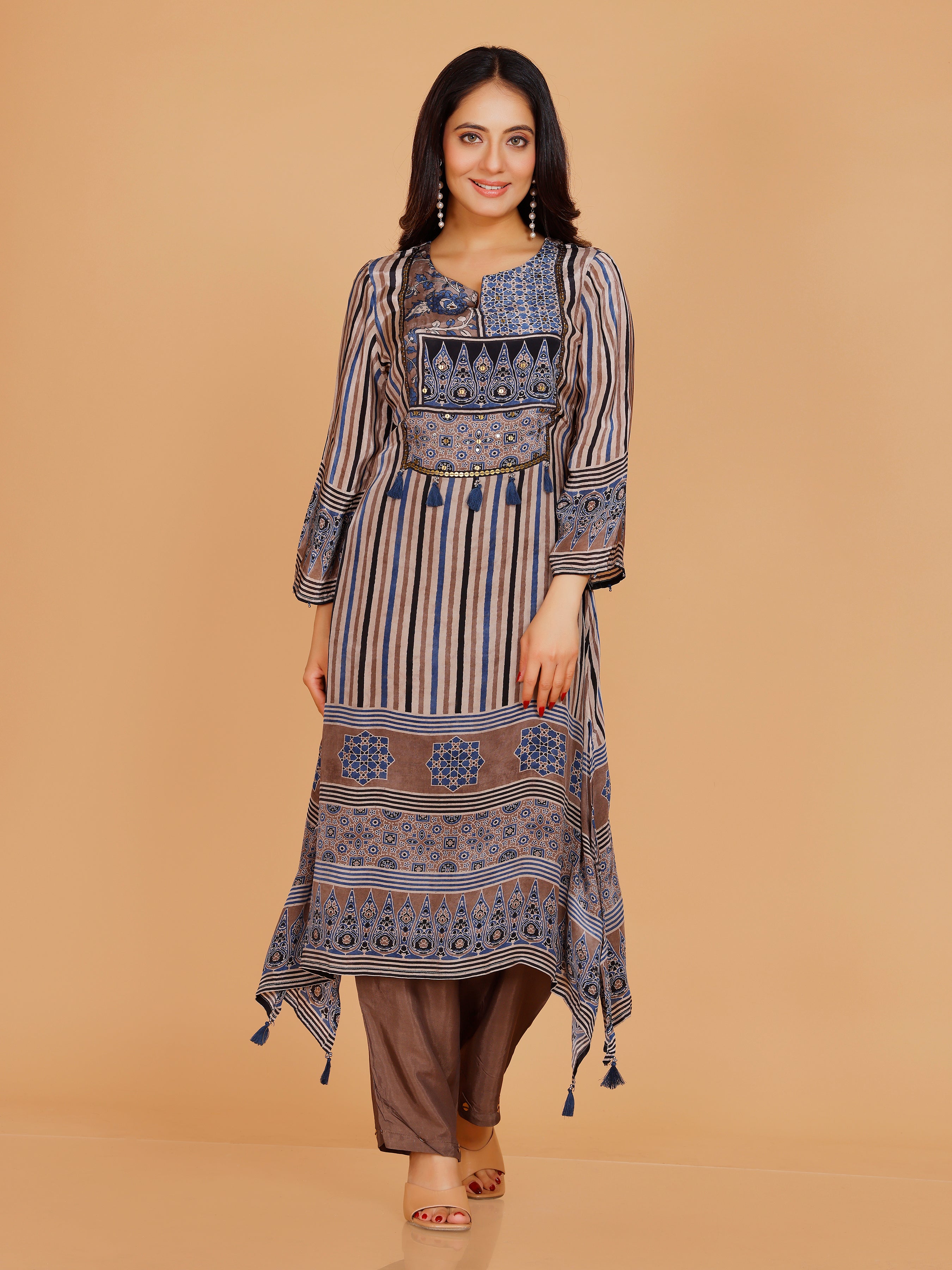 Ritika Kamiz & Pant - Roop Darshan