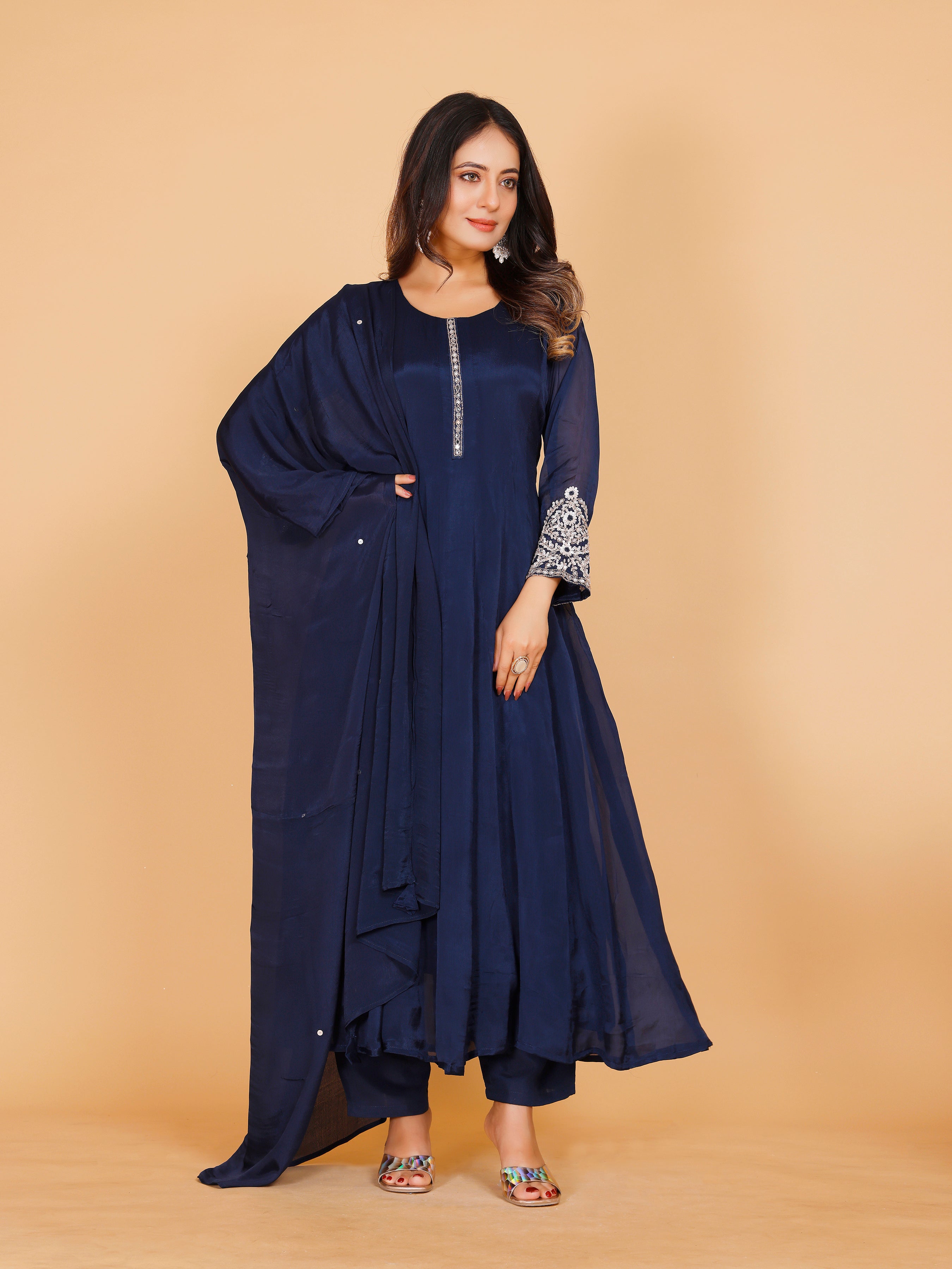 Kesri Kamiz & Pant - Roop Darshan