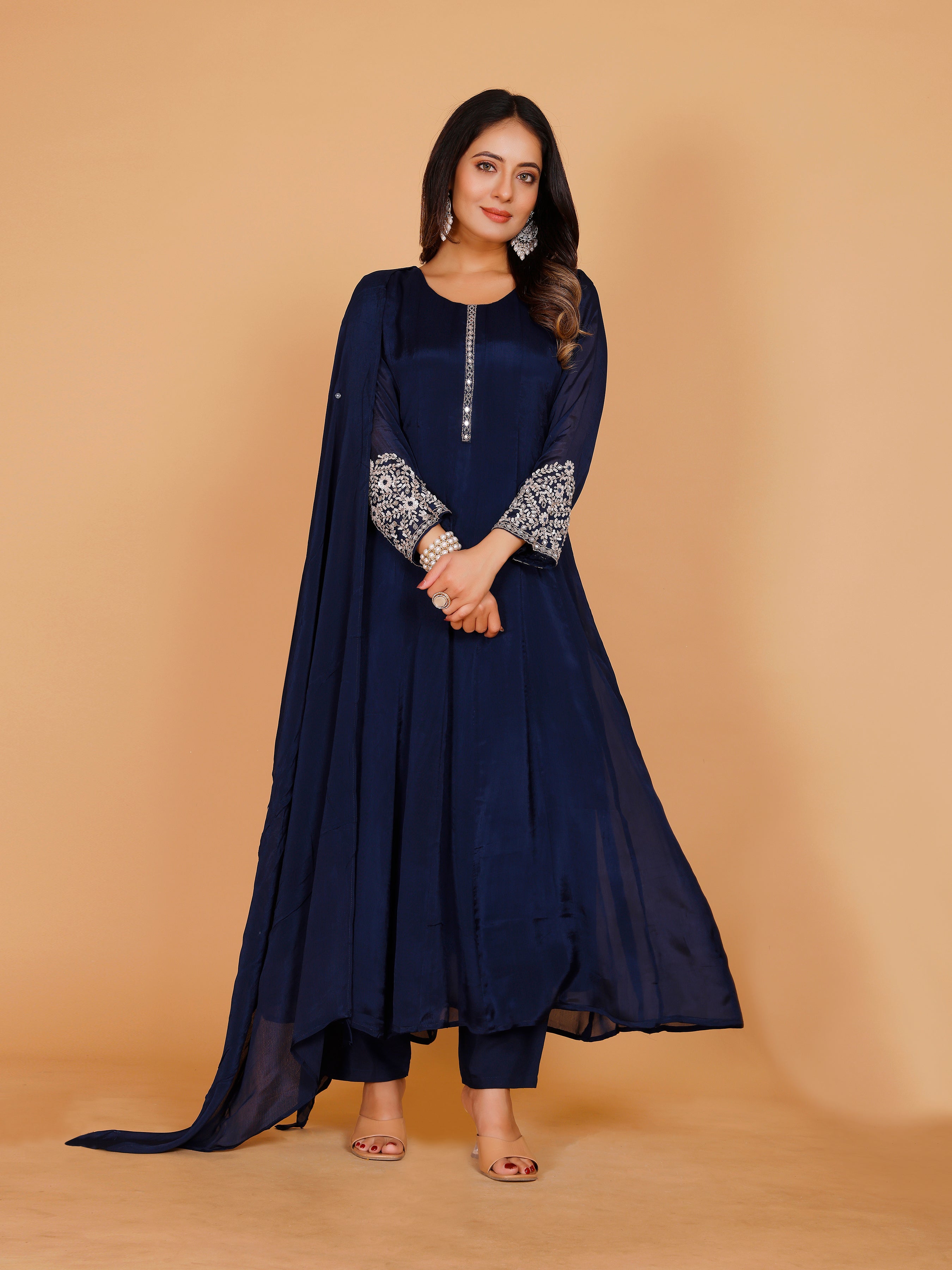 Kesri Kamiz & Pant - Roop Darshan