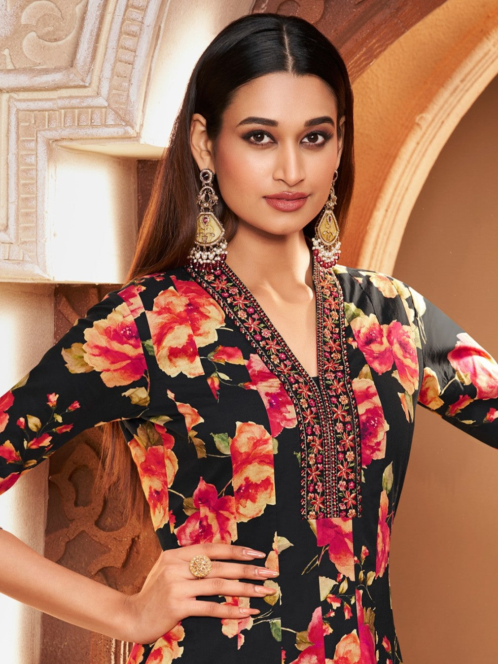 Myra Flair Suit - Roop Darshan