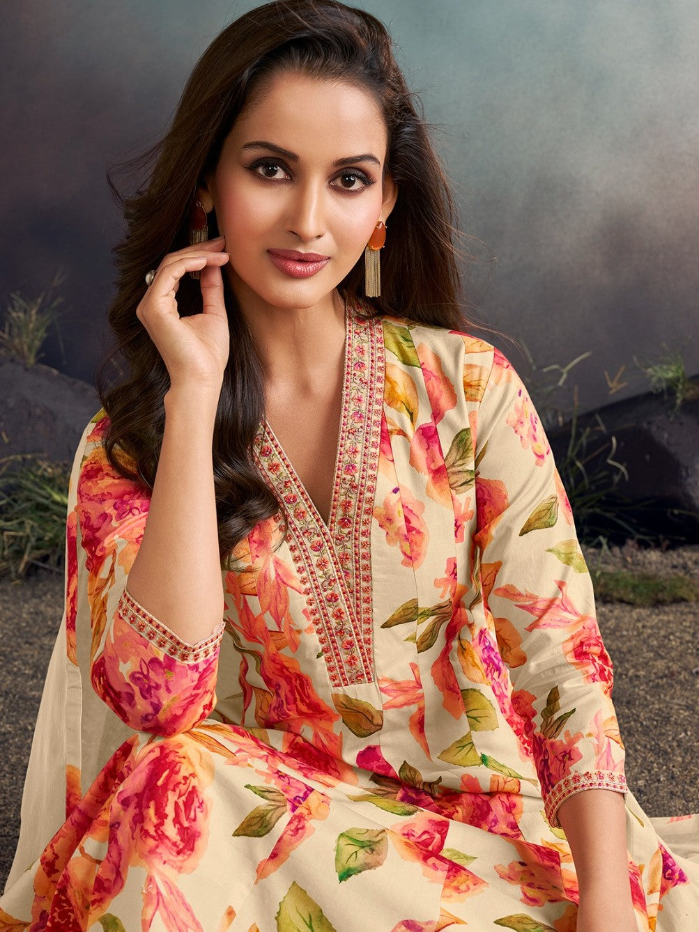 Ria Flair Suit - Roop Darshan
