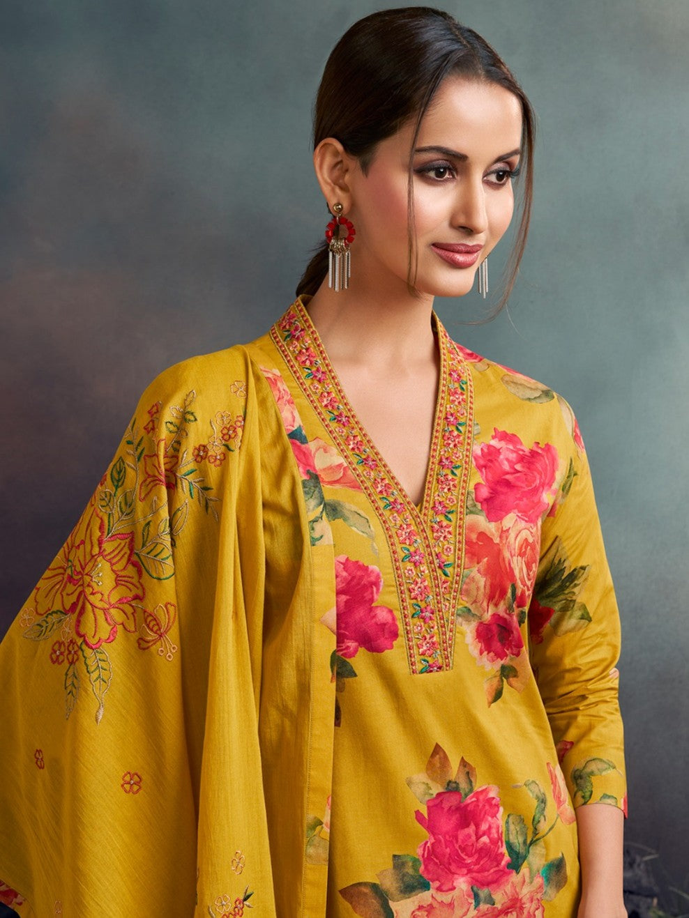 Eshani Kamiz & Pant - Roop Darshan