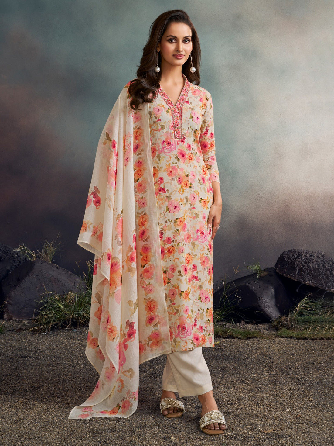 Zoya Kamiz & Pant - Roop Darshan