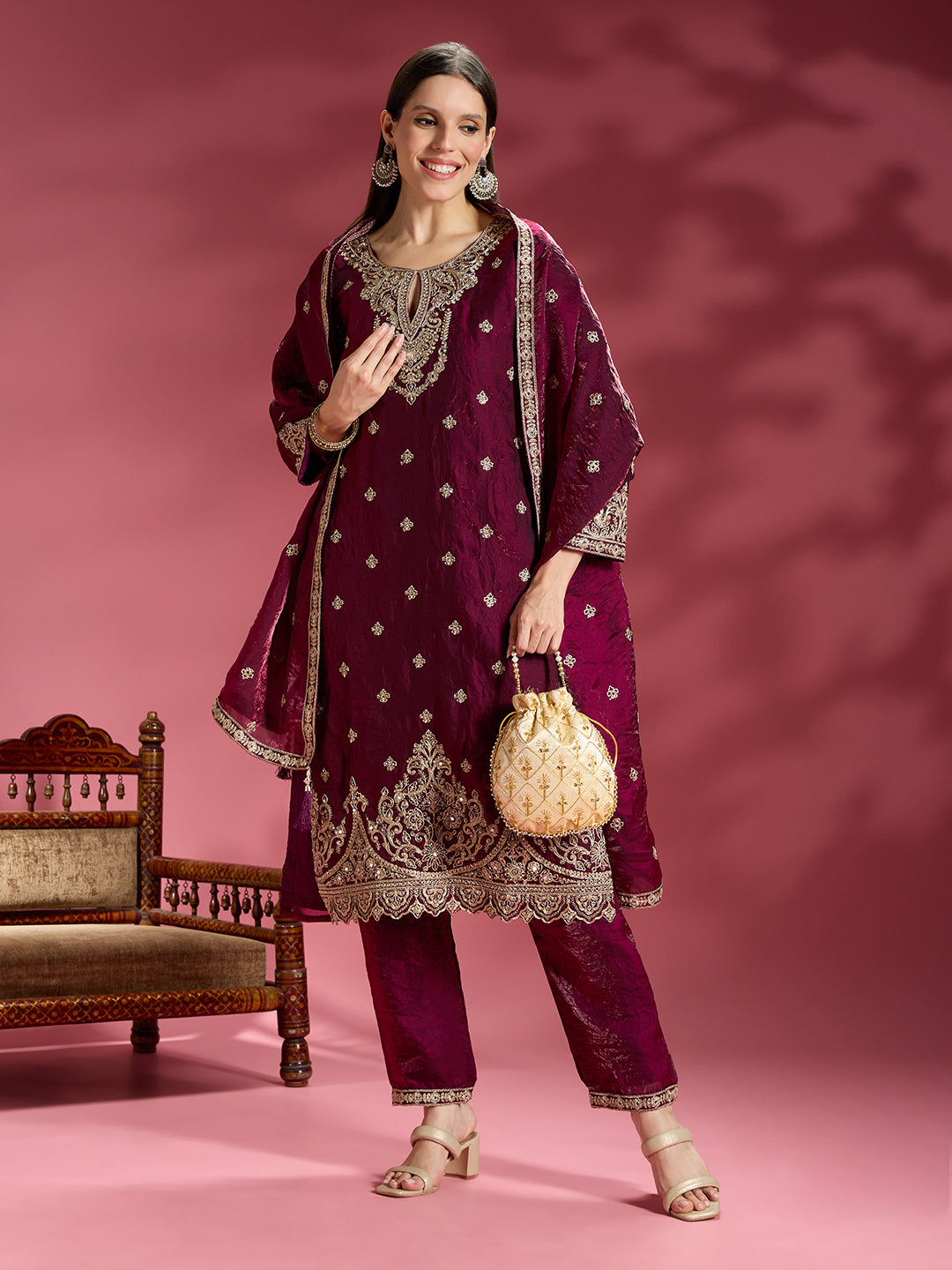 Amina Organza Kamiz & Pant