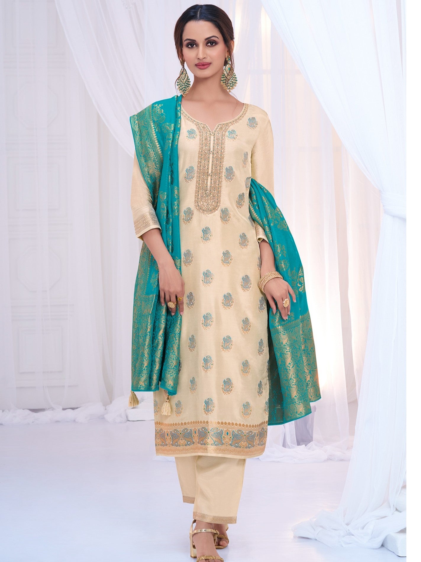 Kesar Kamiz & Pant - Roop Darshan