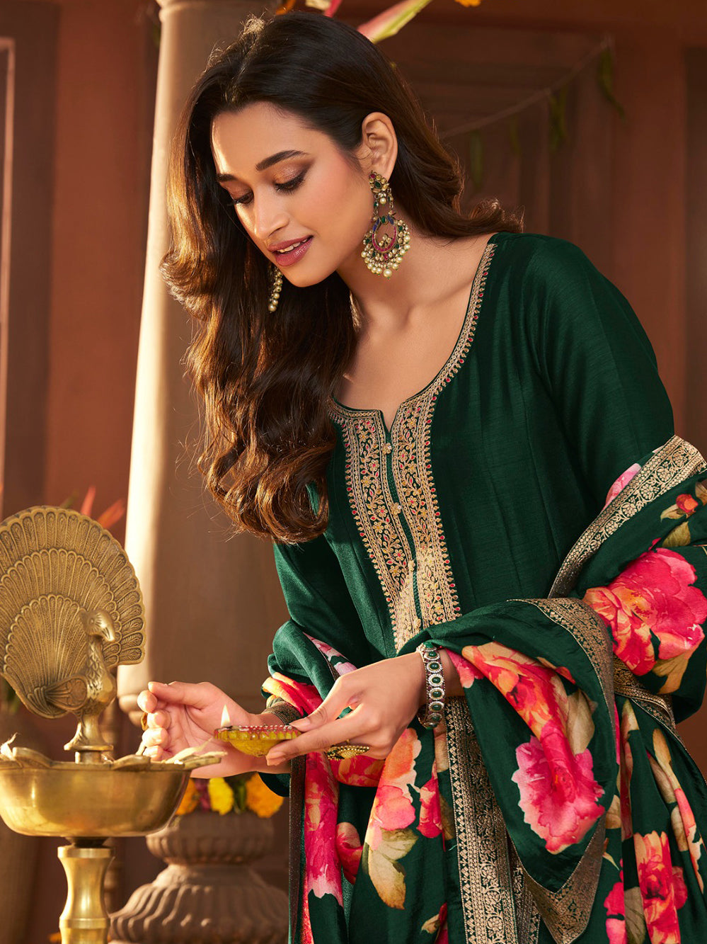 Visha Flair Kamiz & Pant - Roop Darshan