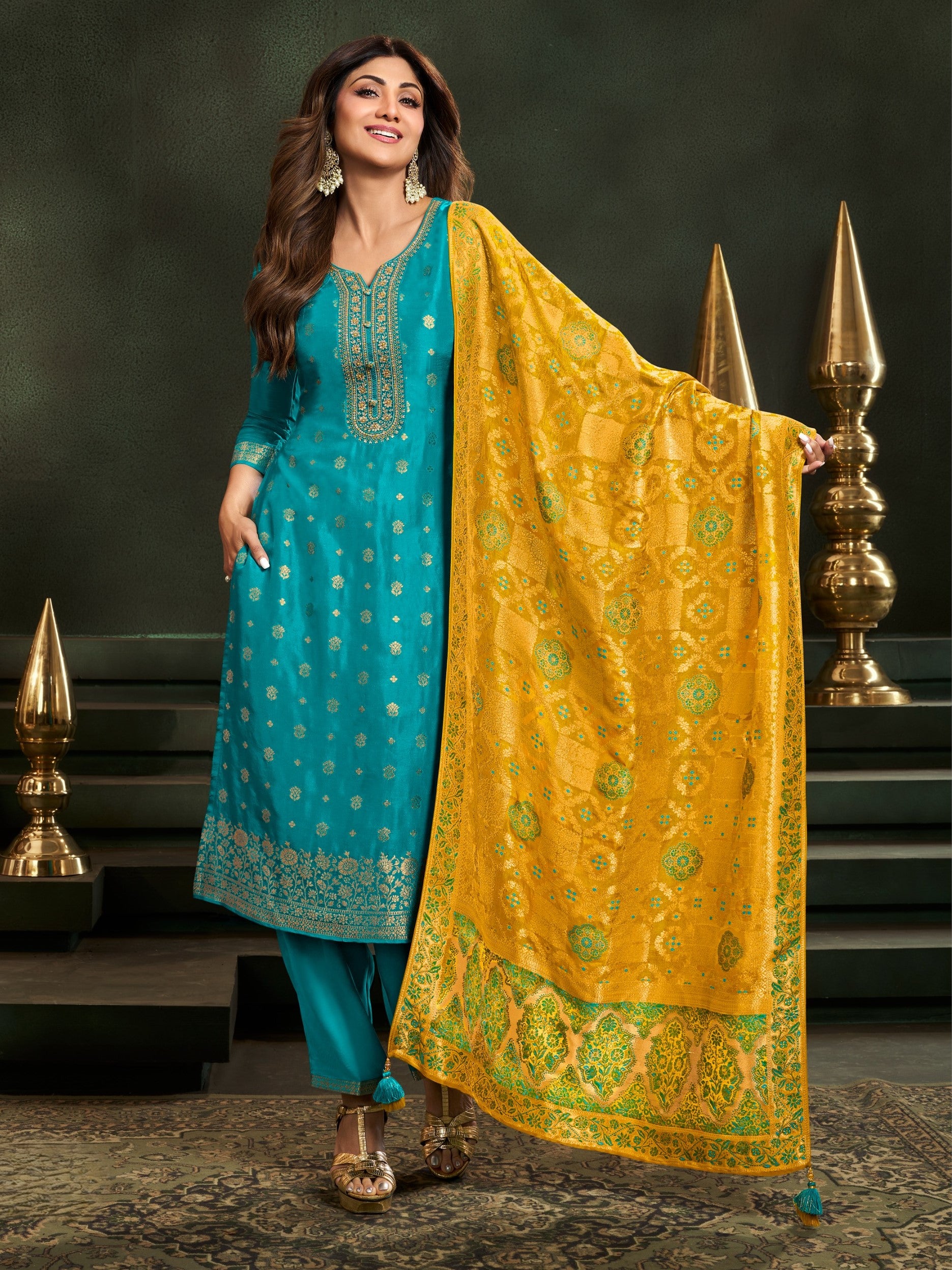 Aneri Kamiz & Pant - Roop Darshan