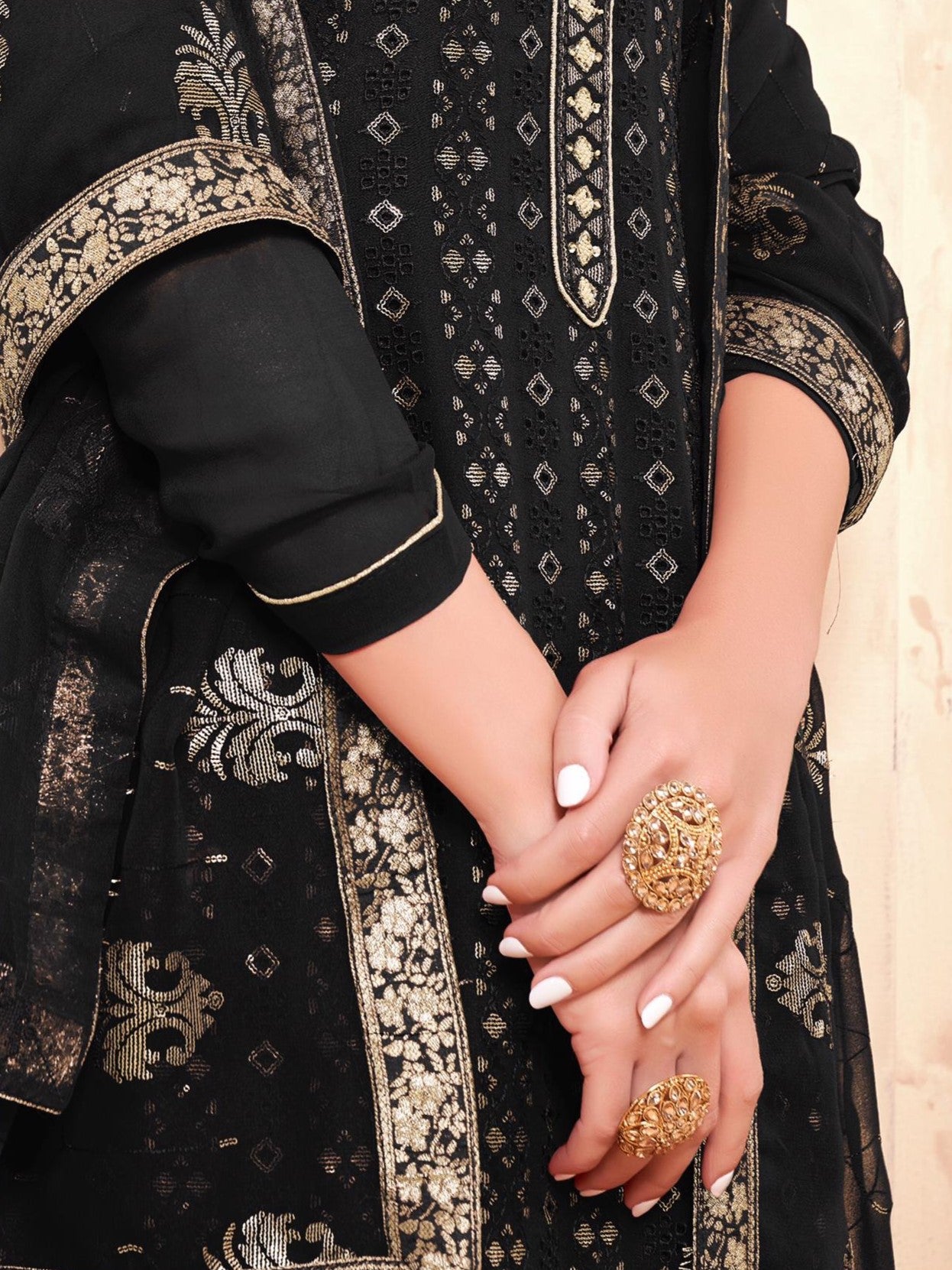 Yashi Kamiz & Pant - Roop Darshan