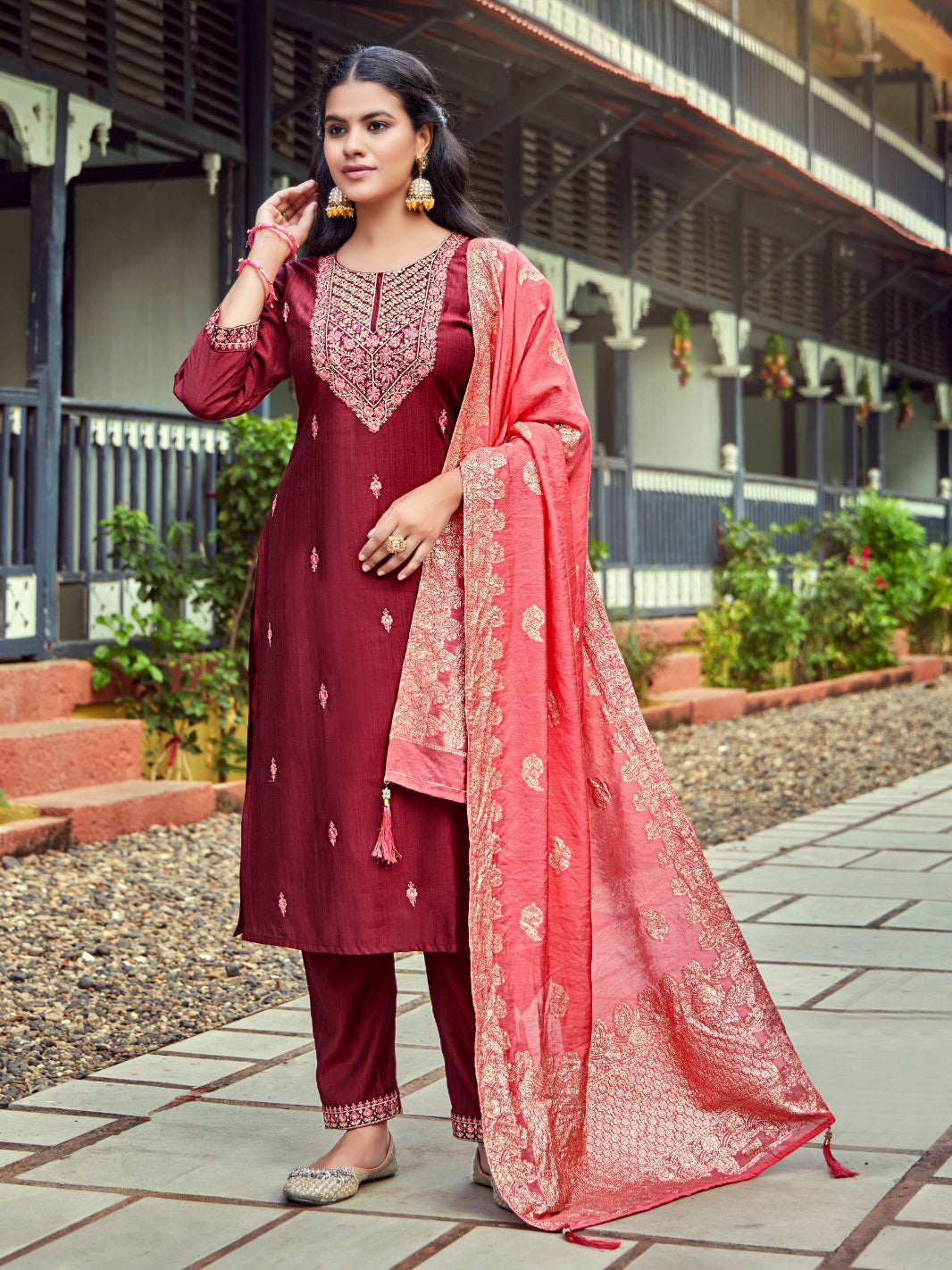 Isha Kamiz & Pant