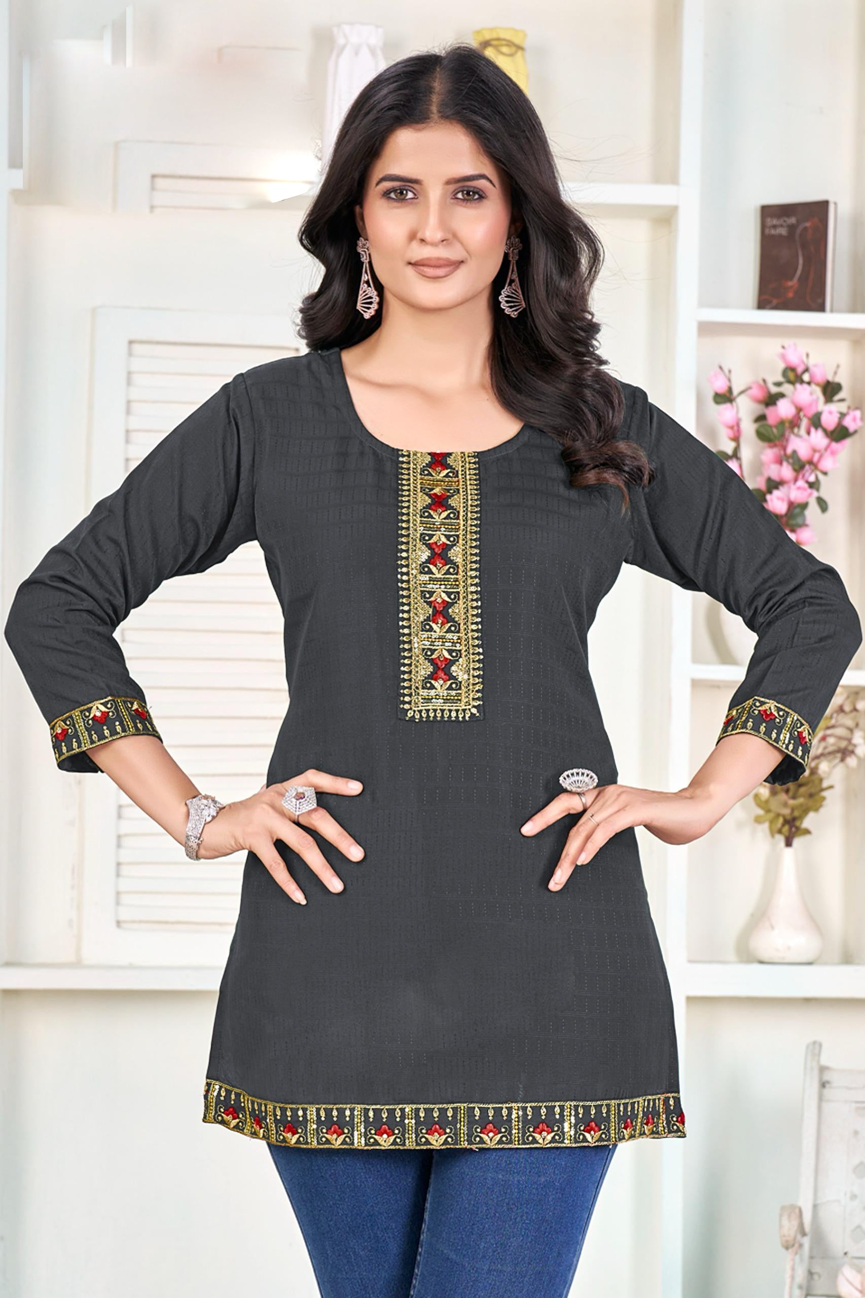 Priya Kurti