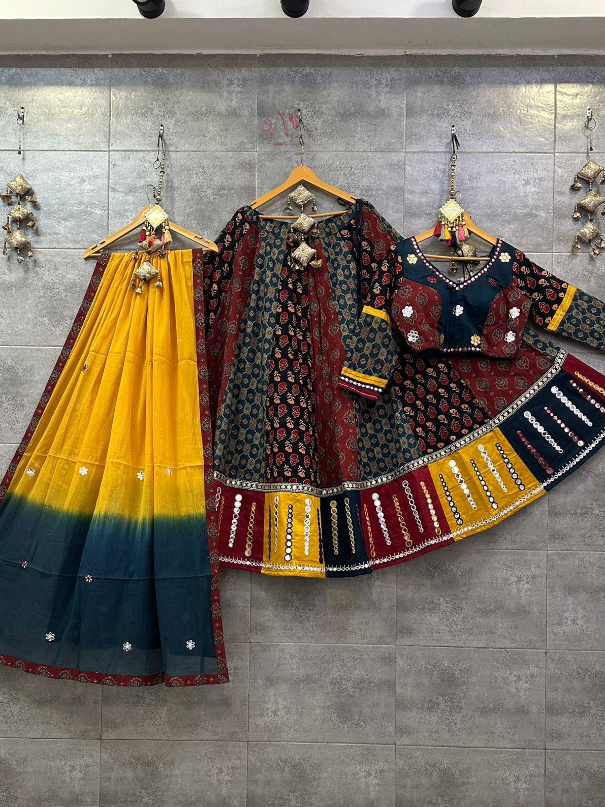 Roshni Chaniya Choli