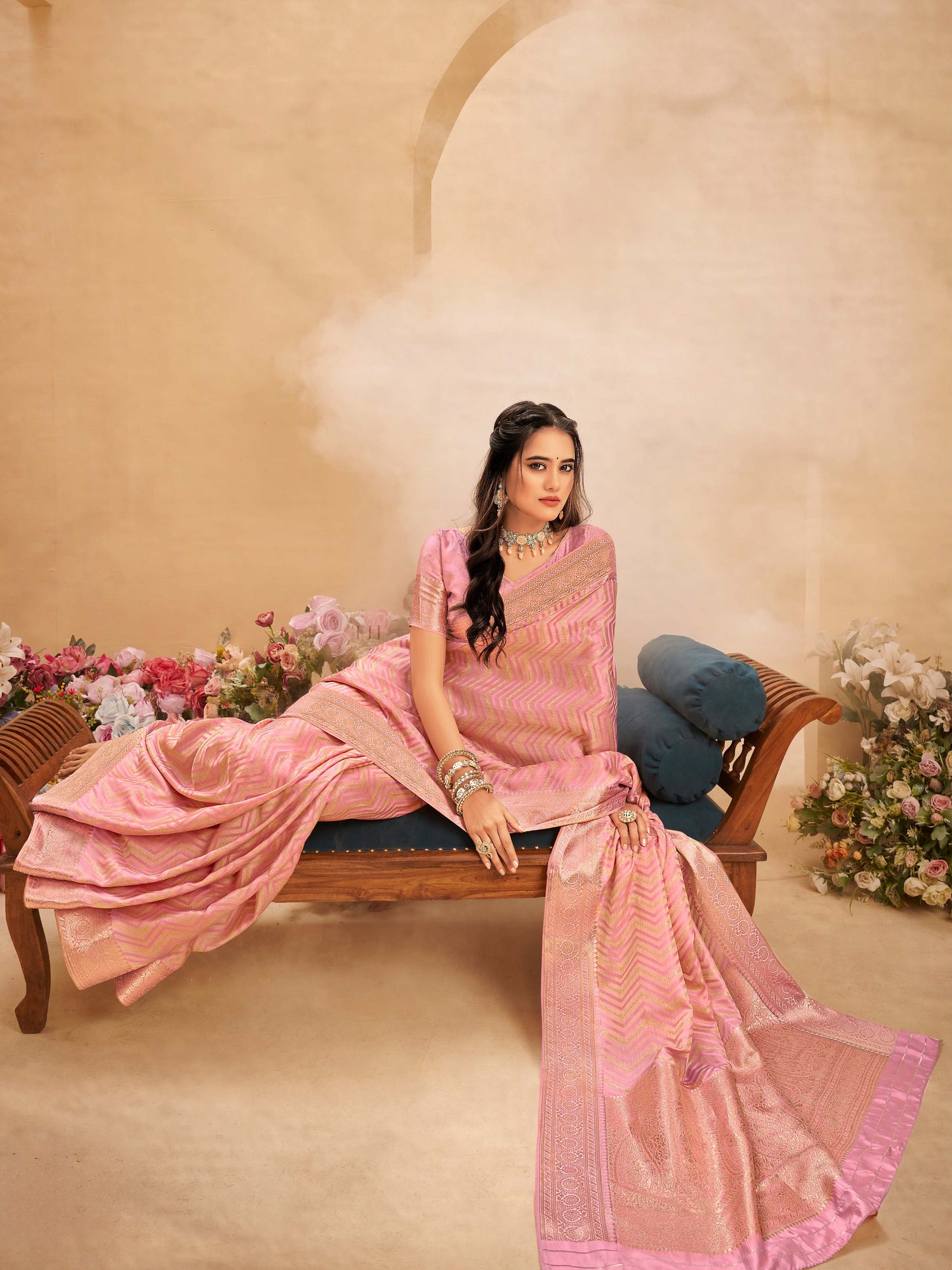 Bindiya Saree - Roop Darshan