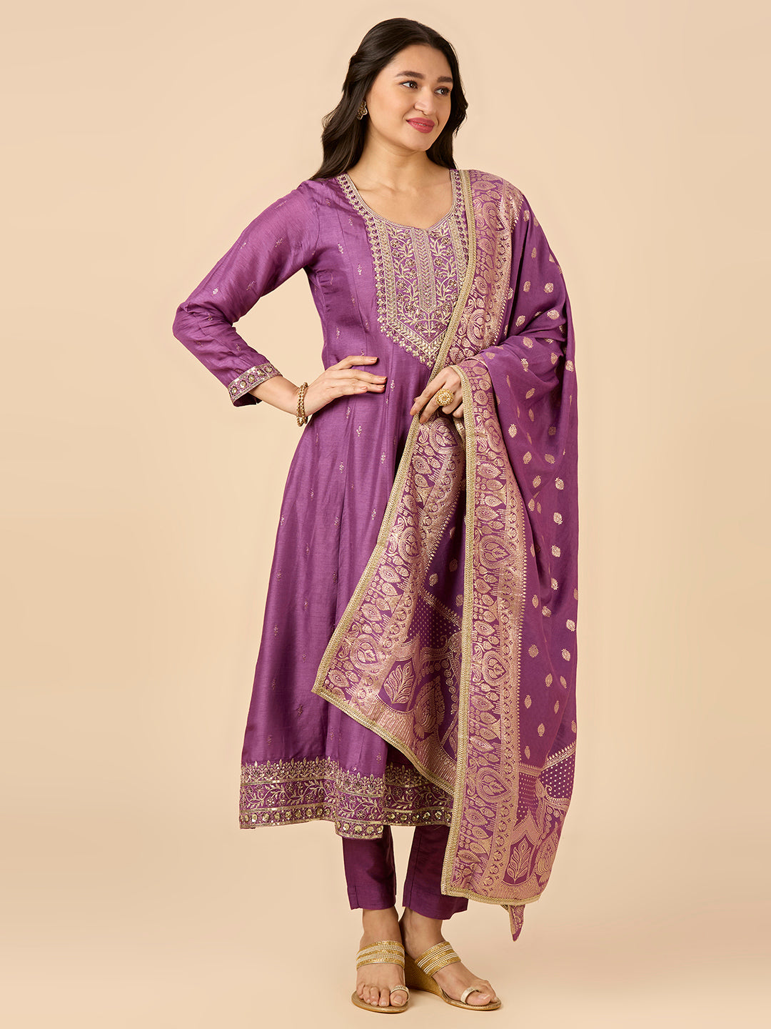 Nia Flair Suit - Roop Darshan