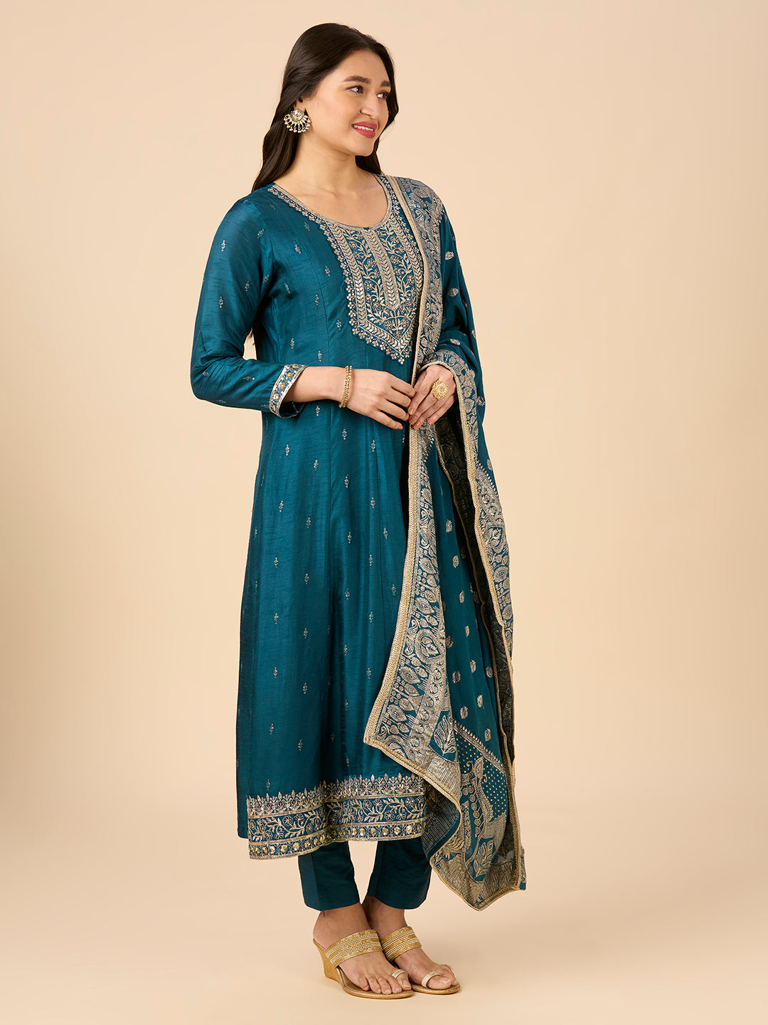 Nia Flair Suit - Roop Darshan