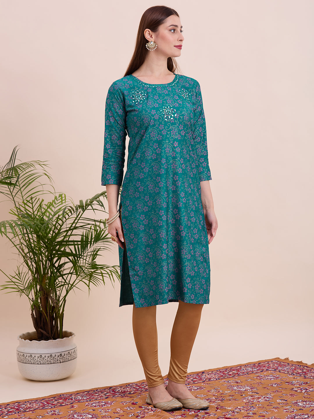Nisha Kurti