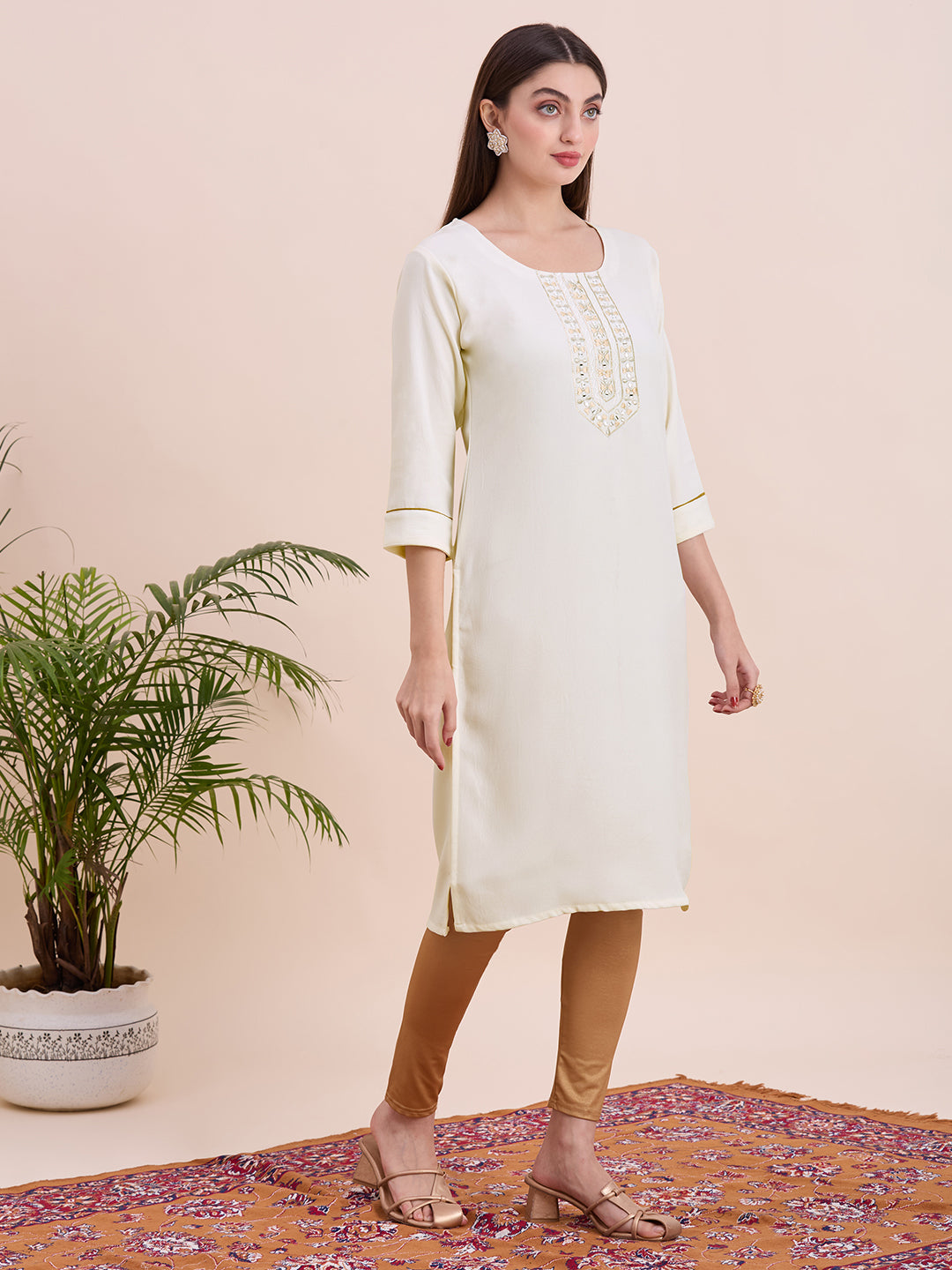 Zoya Kurti - Roop Darshan