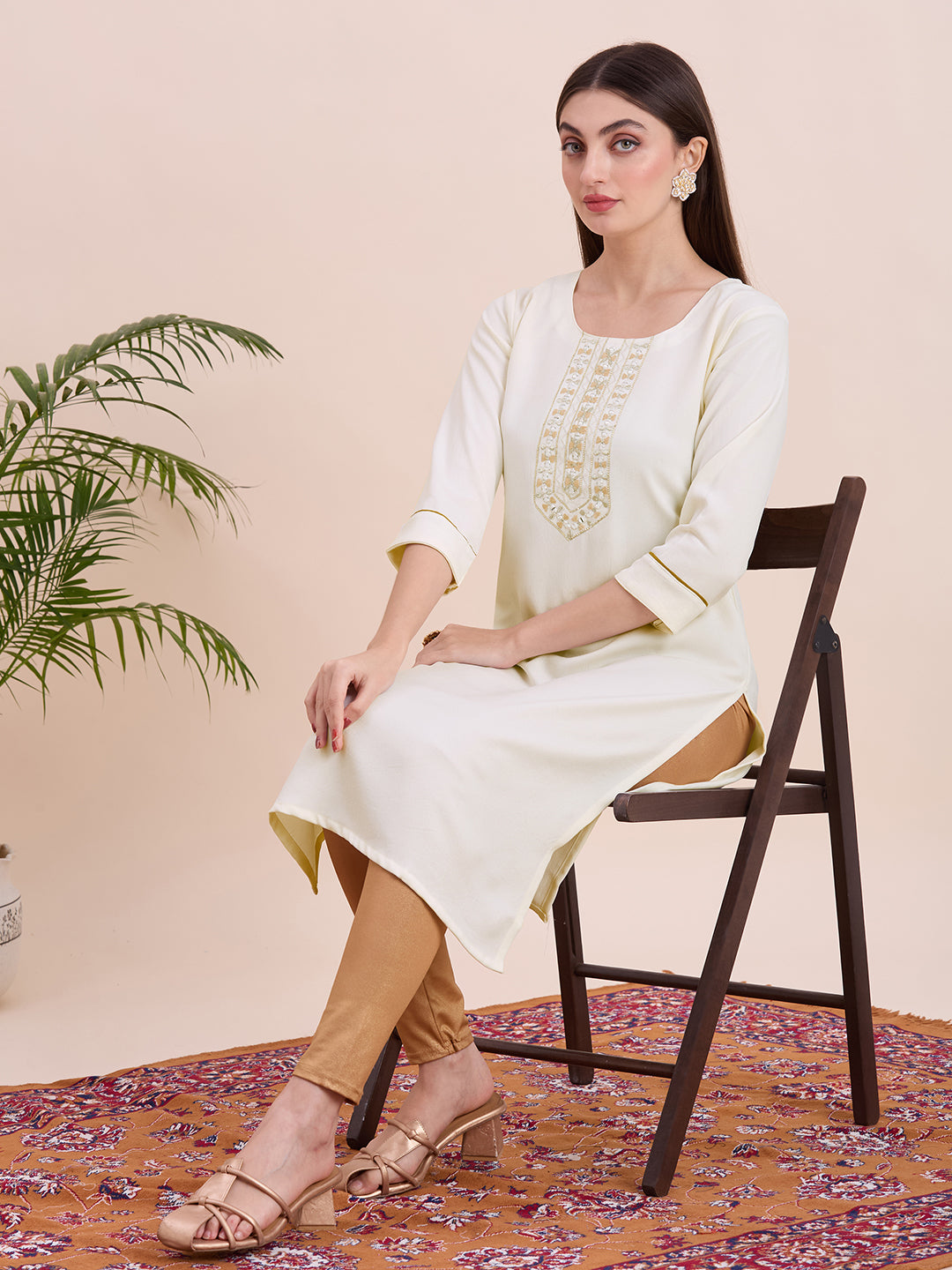Zoya Kurti - Roop Darshan