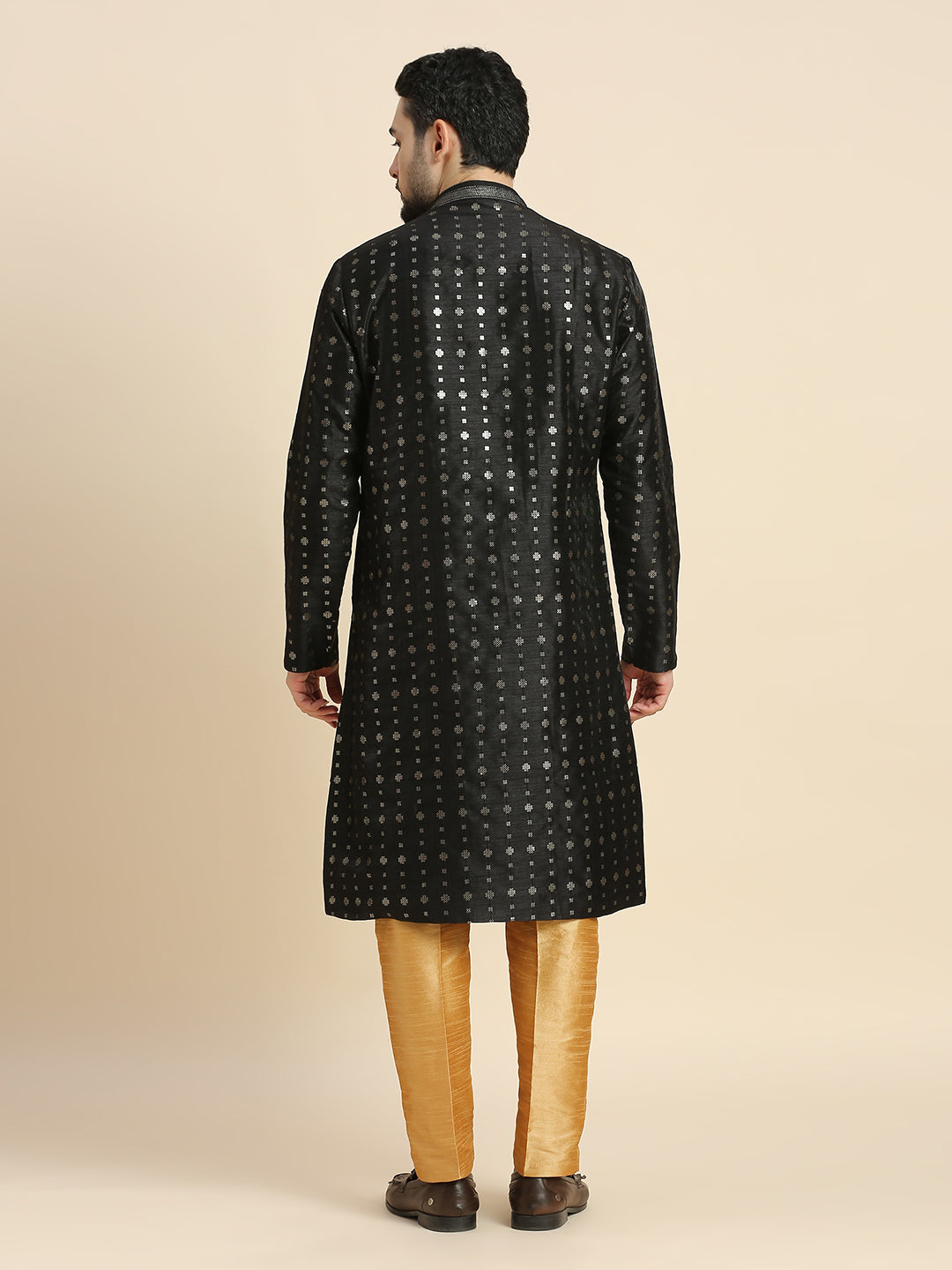 Mens Kurta Set - Roop Darshan