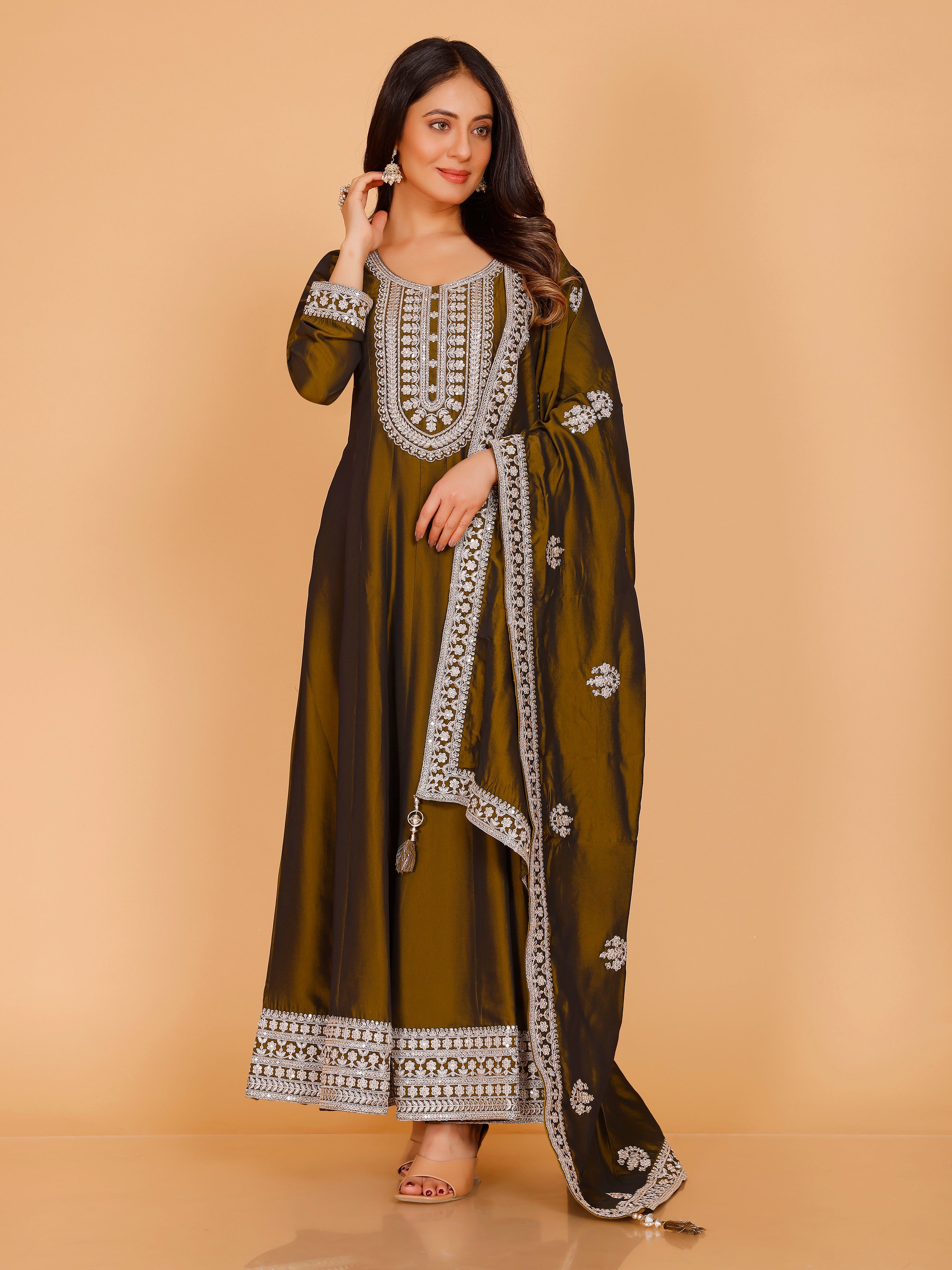 Anavi Flair Suit