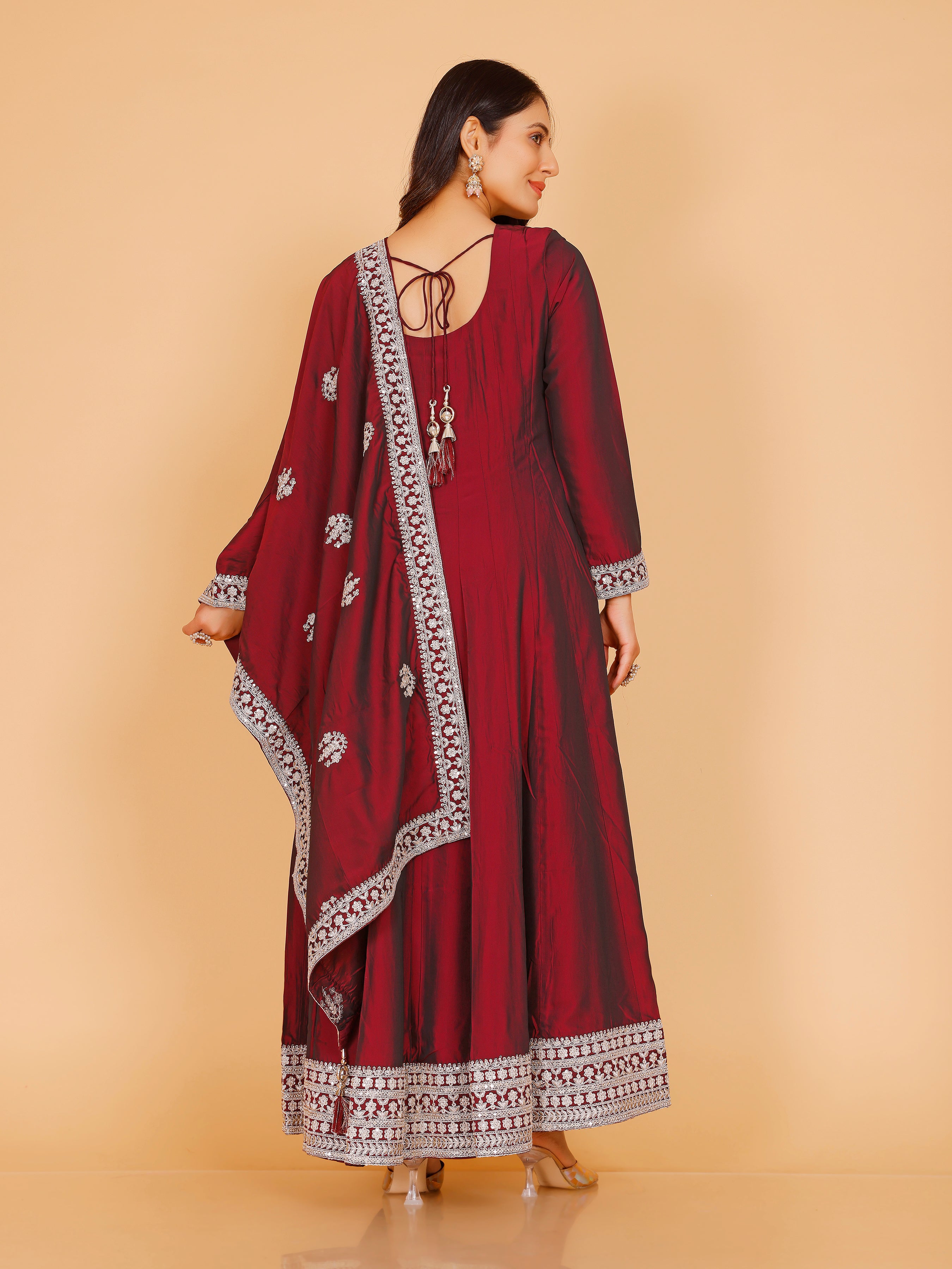 Anavi Flair Suit