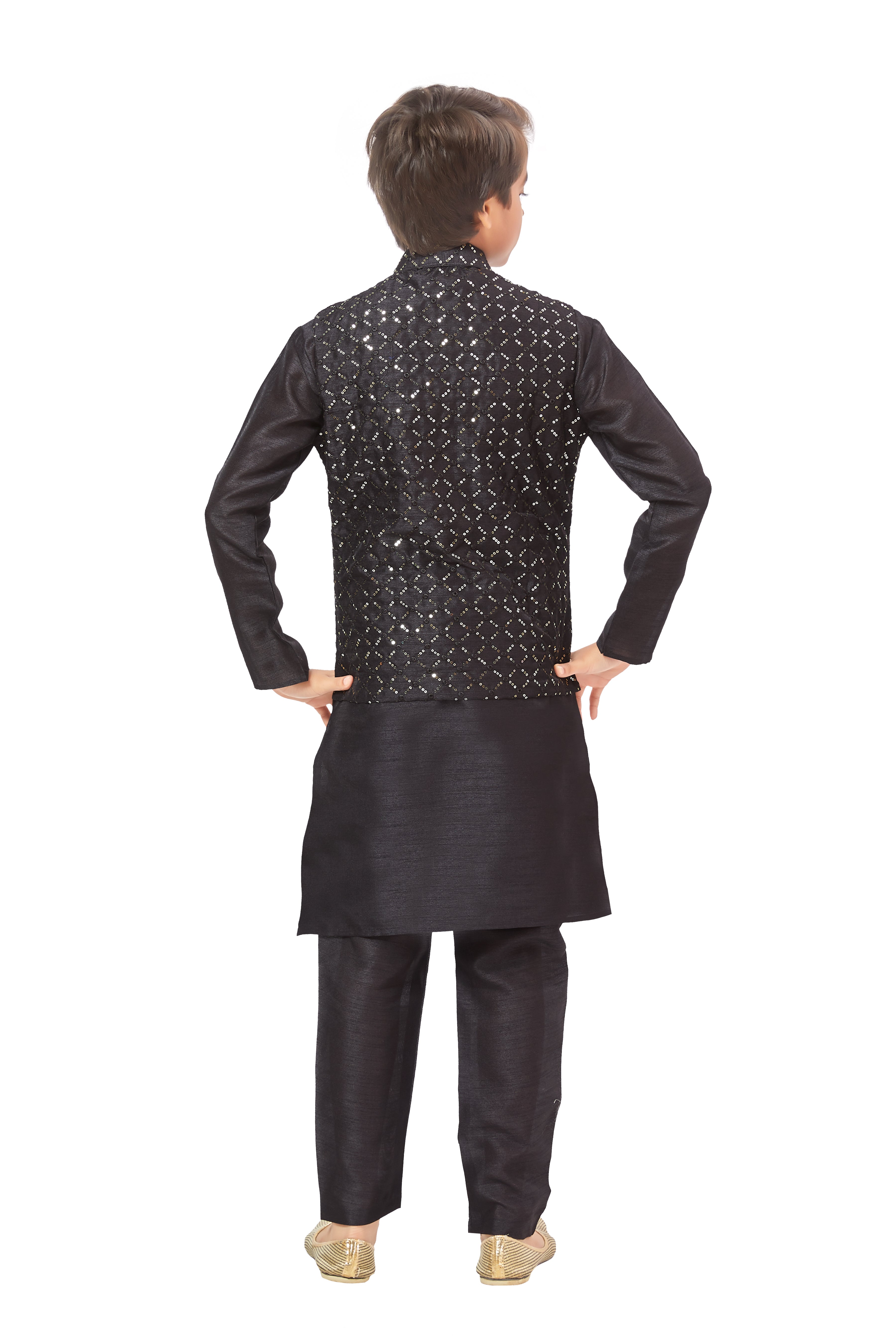 Boys Embroidered Kurta Set - Roop Darshan